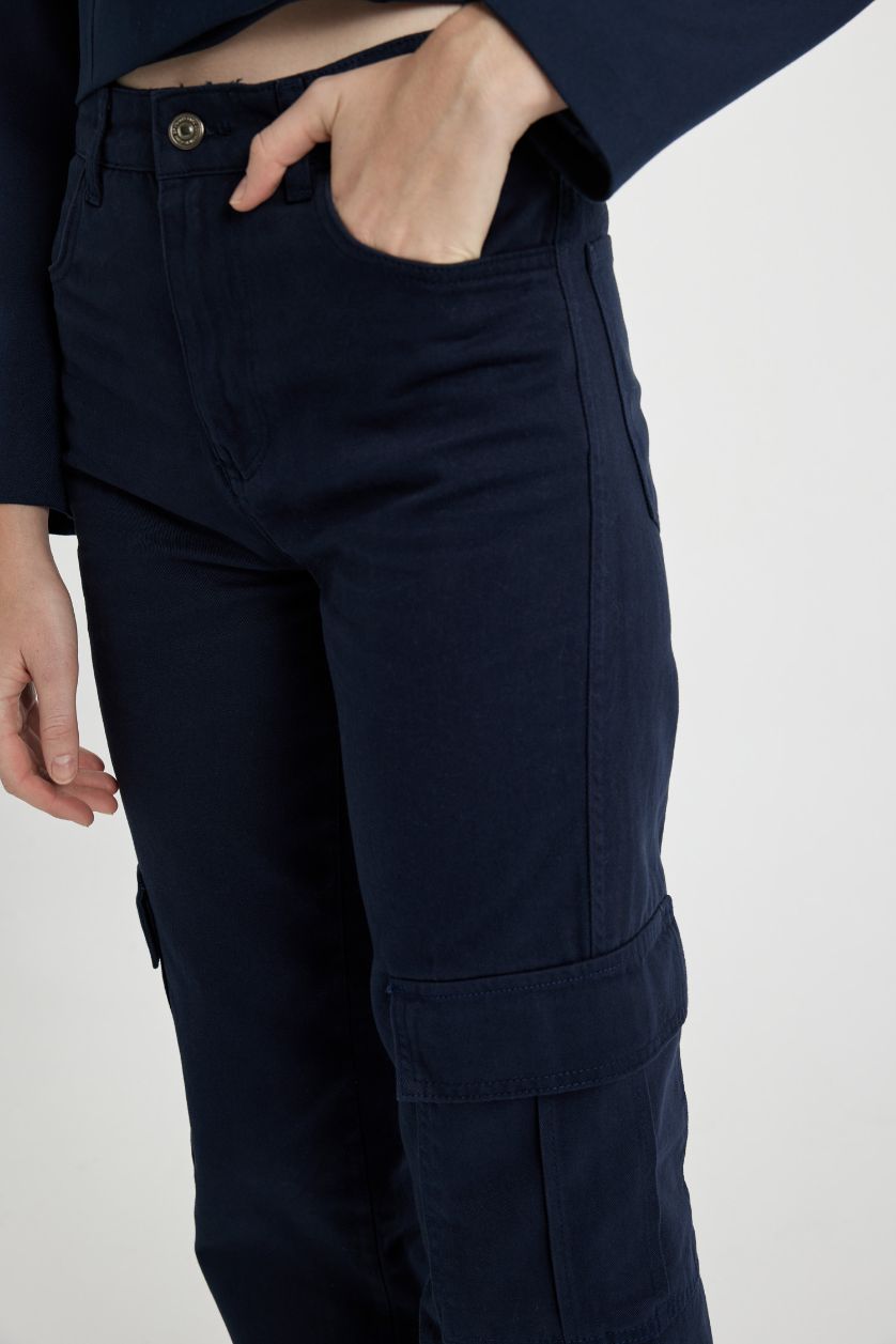 Woman NAVY Straight Fit Cargo Gabardine Trousers