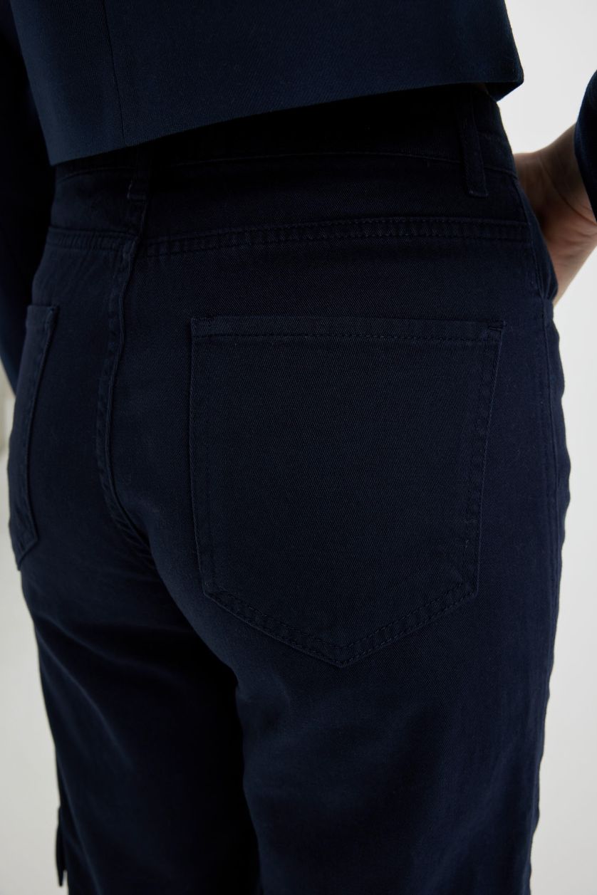Woman NAVY Straight Fit Cargo Gabardine Trousers