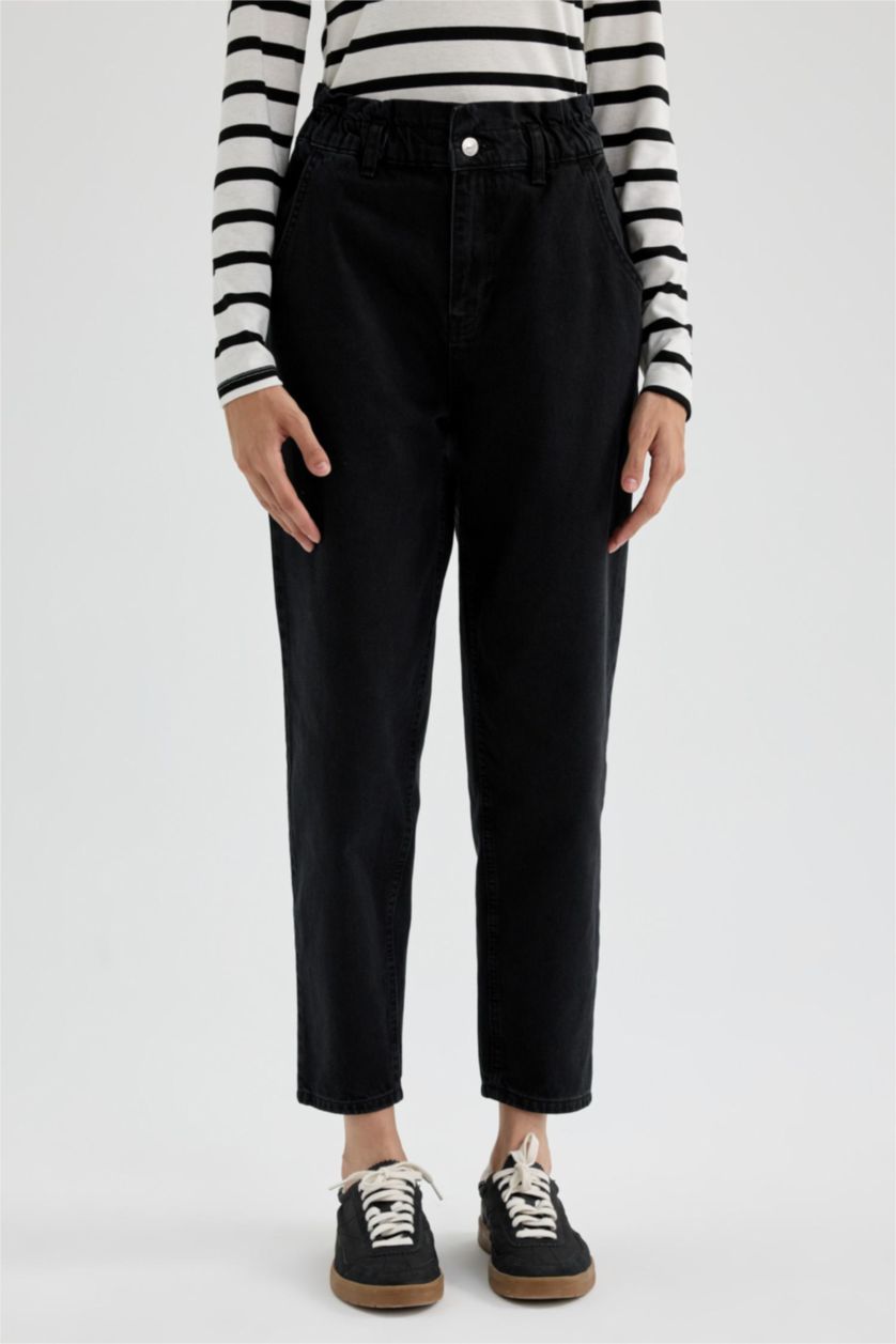 حريمي أسود بنطلون جينز بيبرباج بخصر عادي