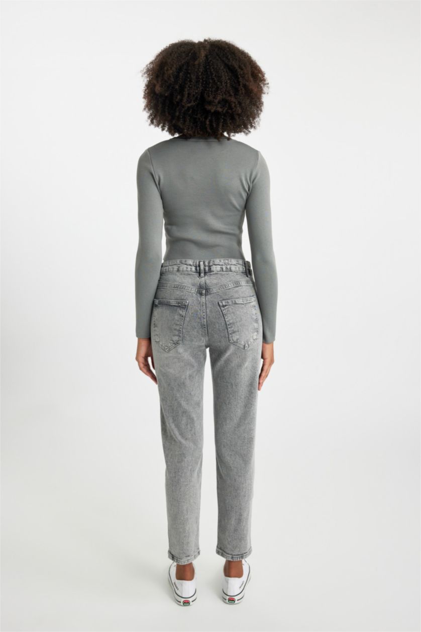 حريمي رمادي بنطلون جينز قصة مريحة بخصر عالي