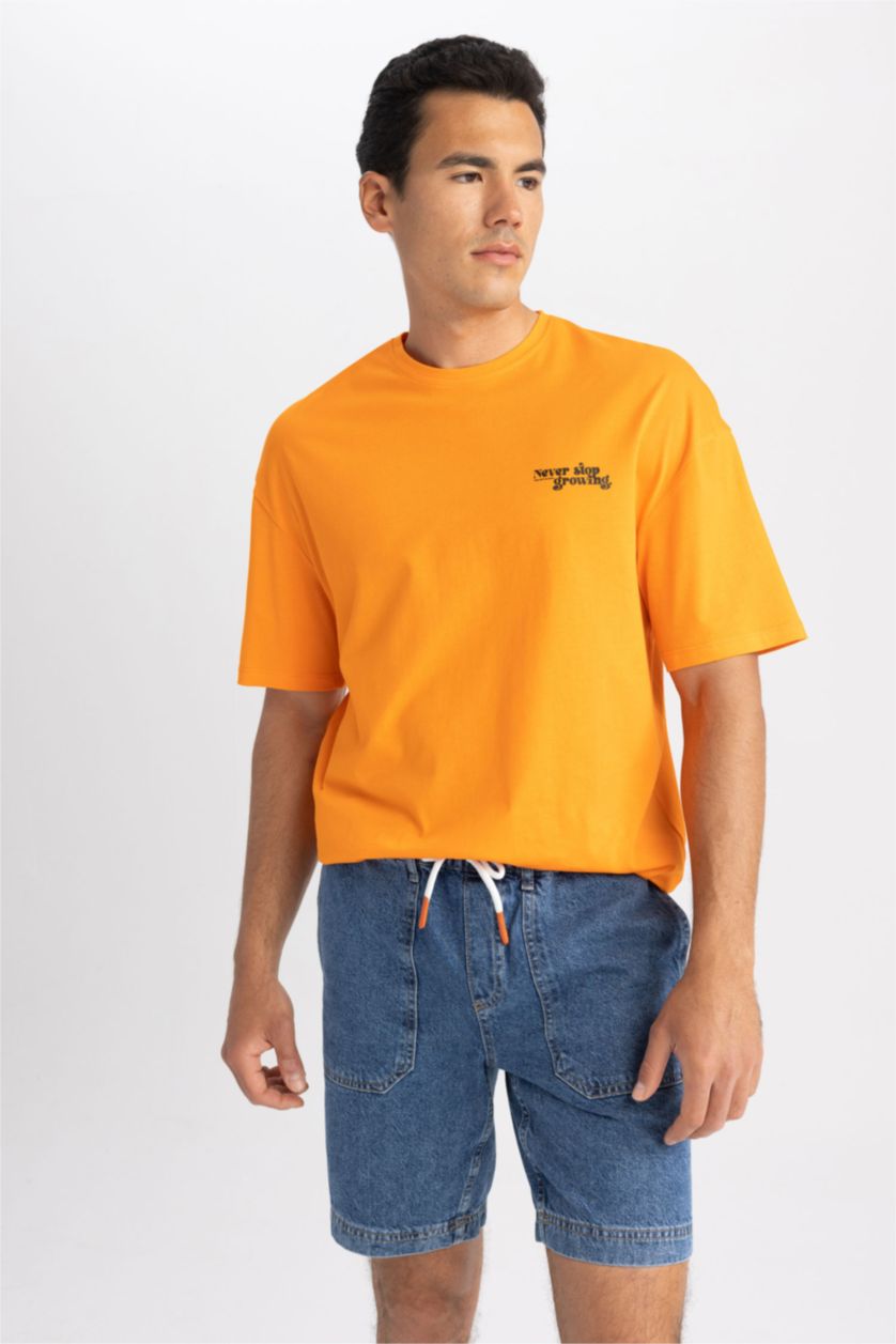 رجالي برتقالي تي شيرت بقصة مريحة مطبوع برقبة مستديرة