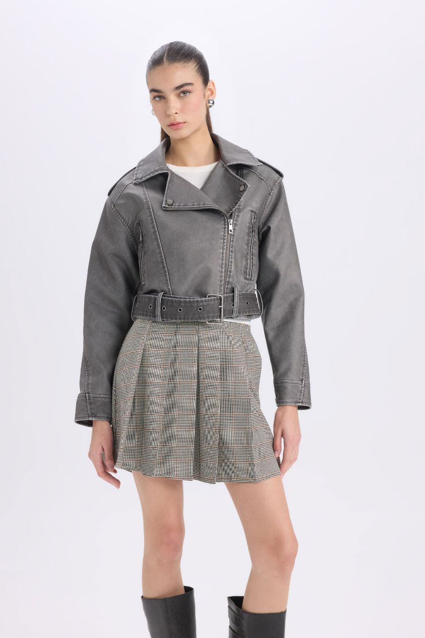 Kadın Gri Relax Fit Suni Deri Ceket Mont Kruvaze Yaka Kemerli Fermuarlı