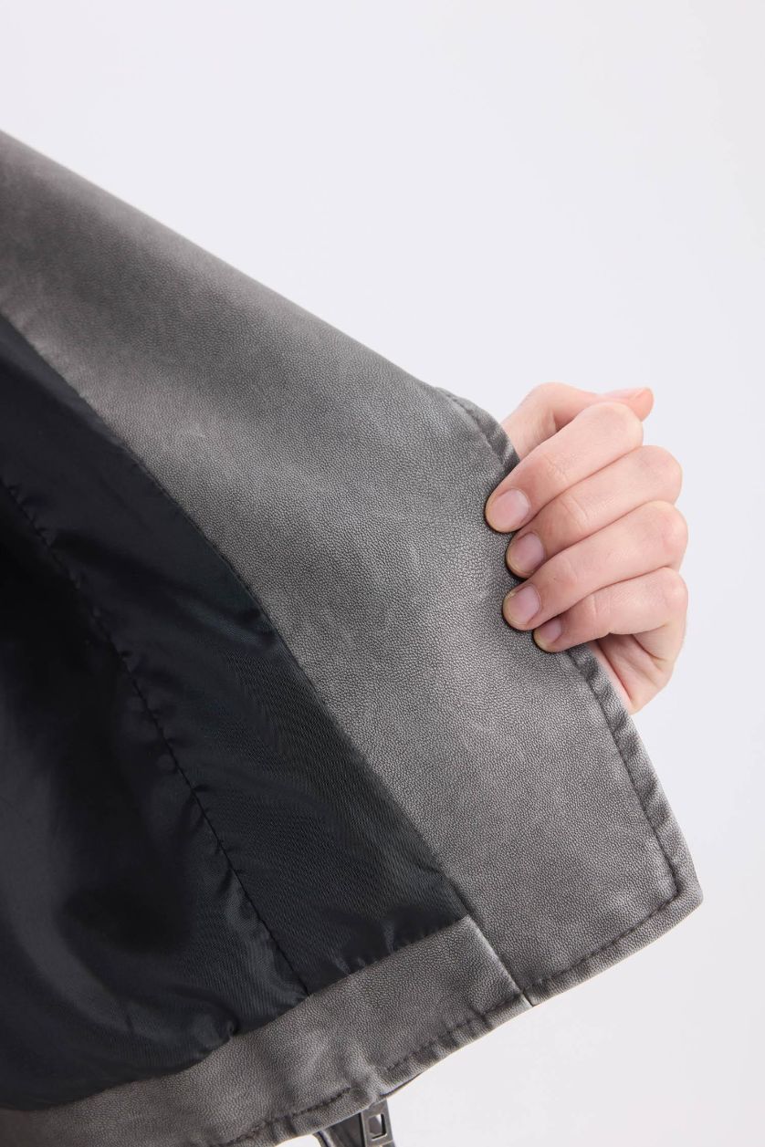 Kadın Gri Relax Fit Suni Deri Ceket Mont Kruvaze Yaka Kemerli Fermuarlı