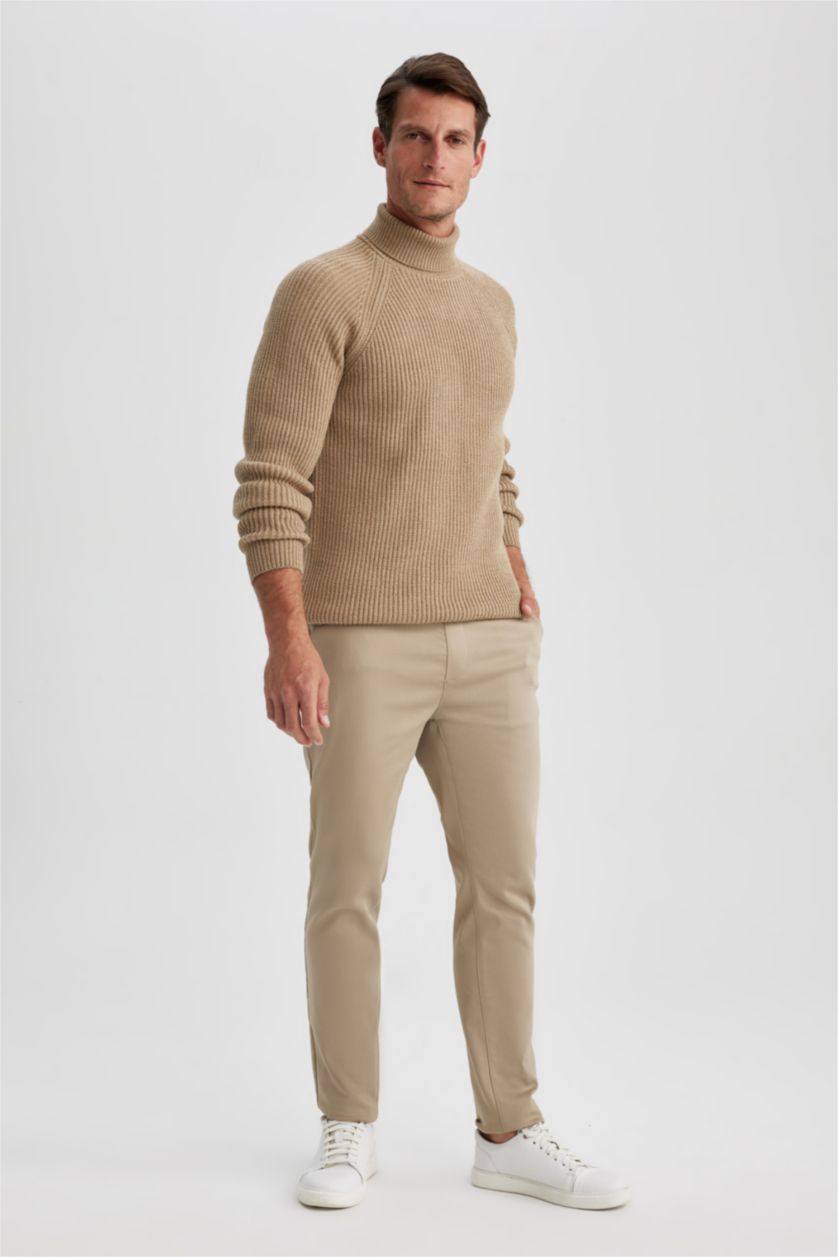 HOMME Beige Pull à Coupe Standard et Col roulé