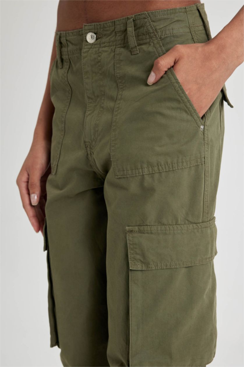 Woman Khaki Straight Fit High Waist Standard Gabardine Cargo Pants
