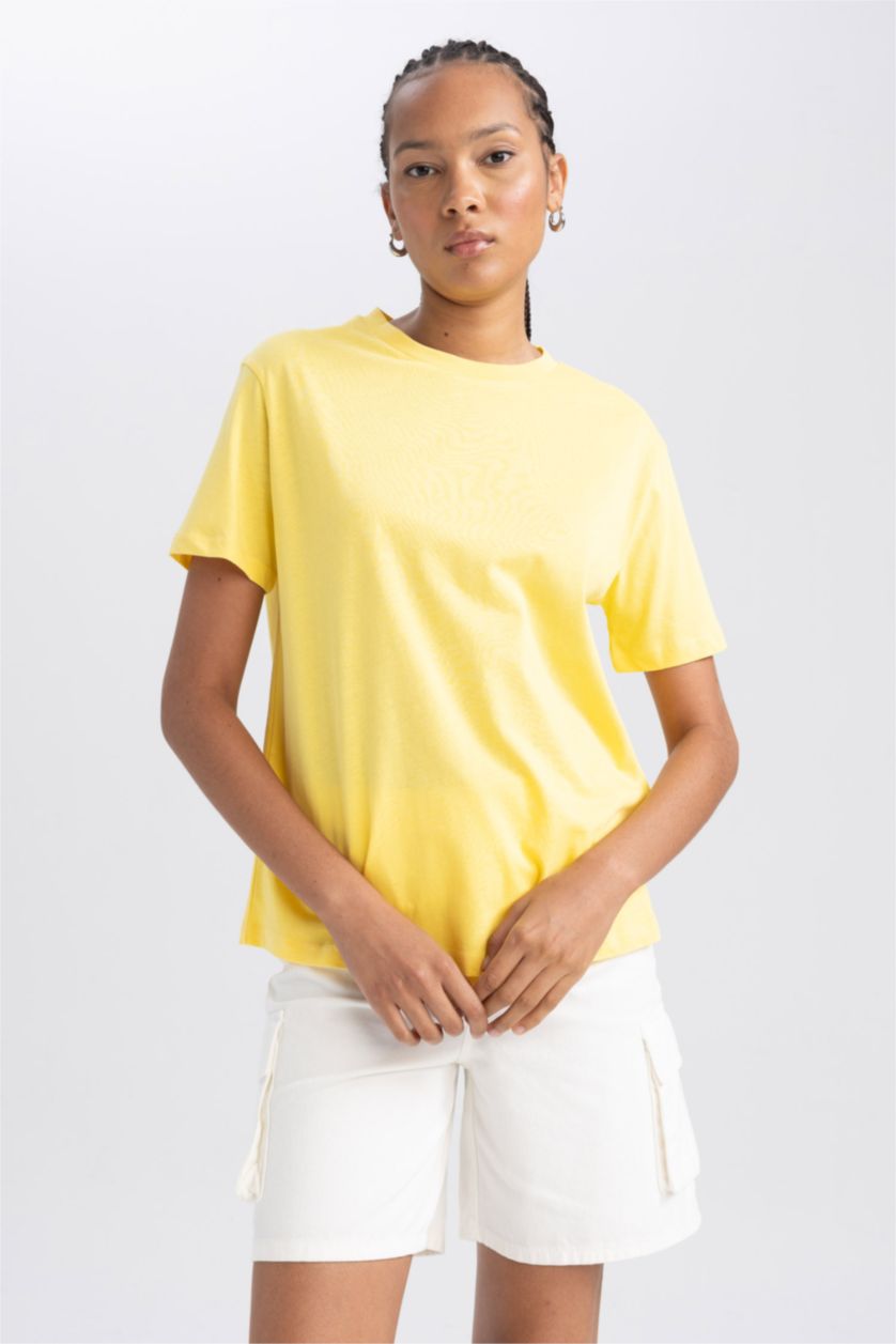 نساء أصفر تي شيرت نص ردن قصة عادية