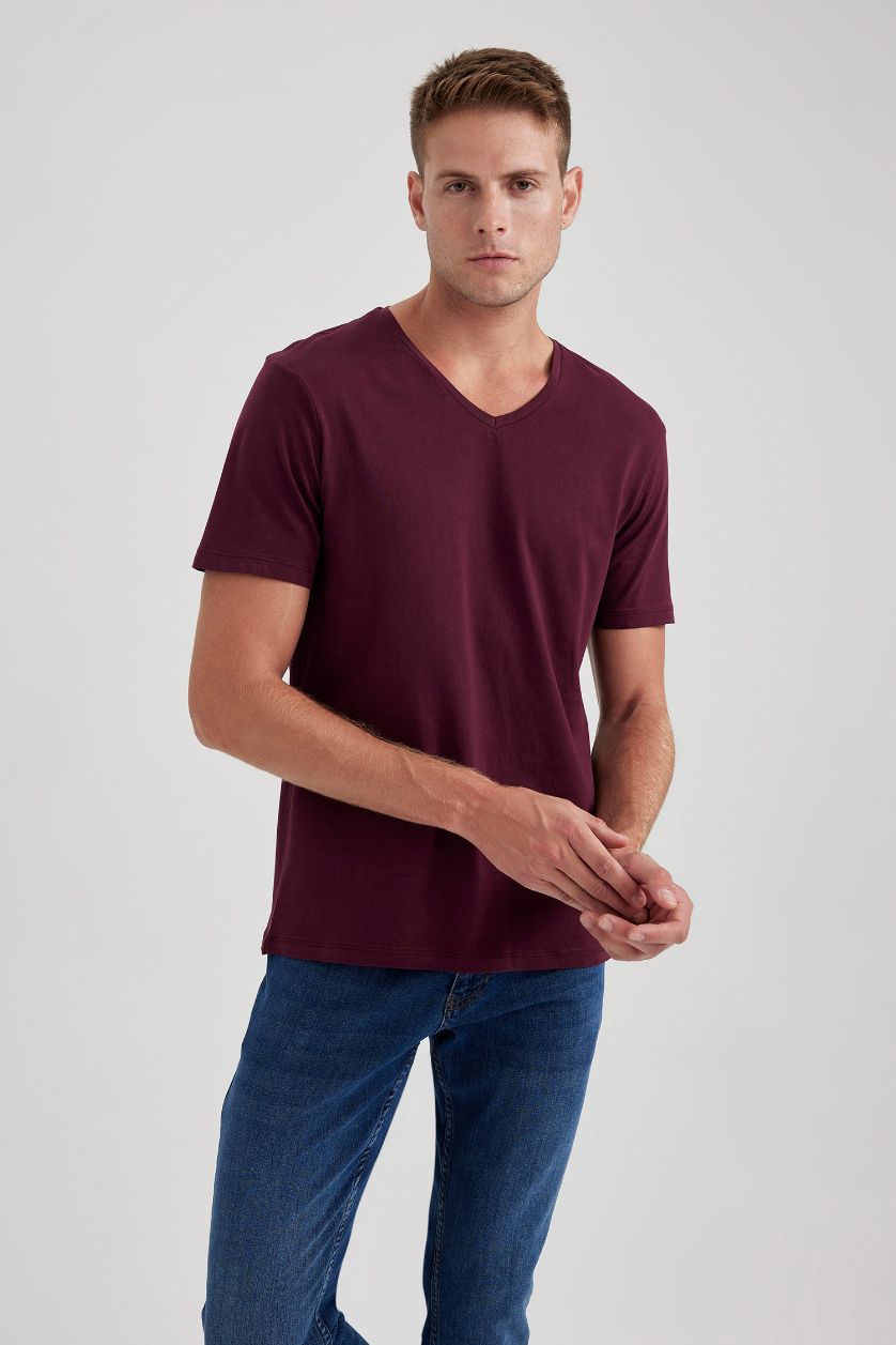 Erkek Bordo %100 Pamuk Slim Fit Dar Kesim V Yaka Kısa Kollu Tişört