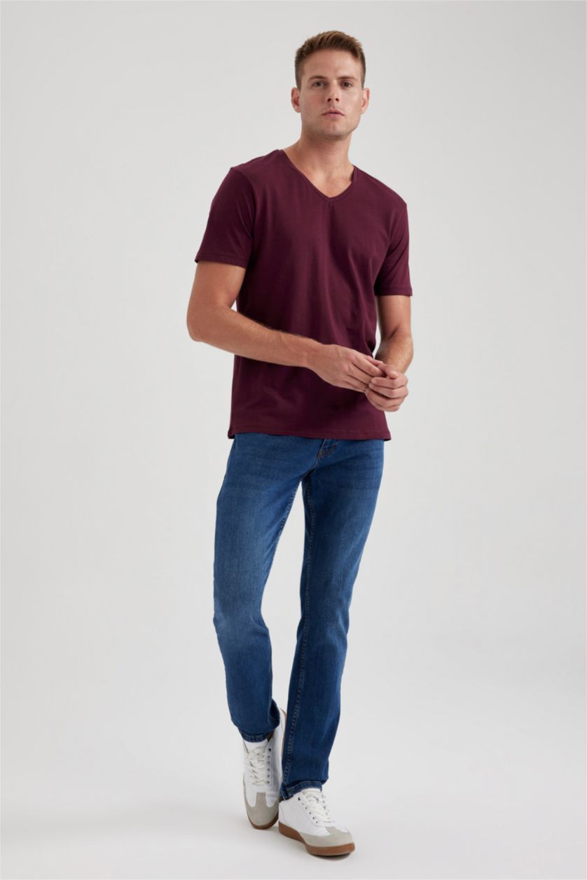 Erkek Bordo %100 Pamuk Slim Fit Dar Kesim V Yaka Kısa Kollu Tişört