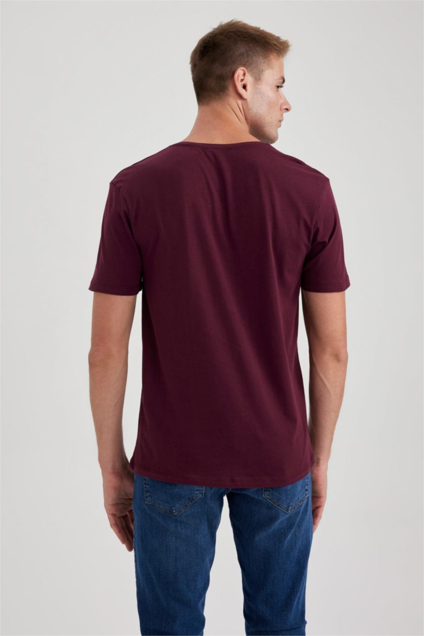Erkek Bordo %100 Pamuk Slim Fit Dar Kesim V Yaka Kısa Kollu Tişört