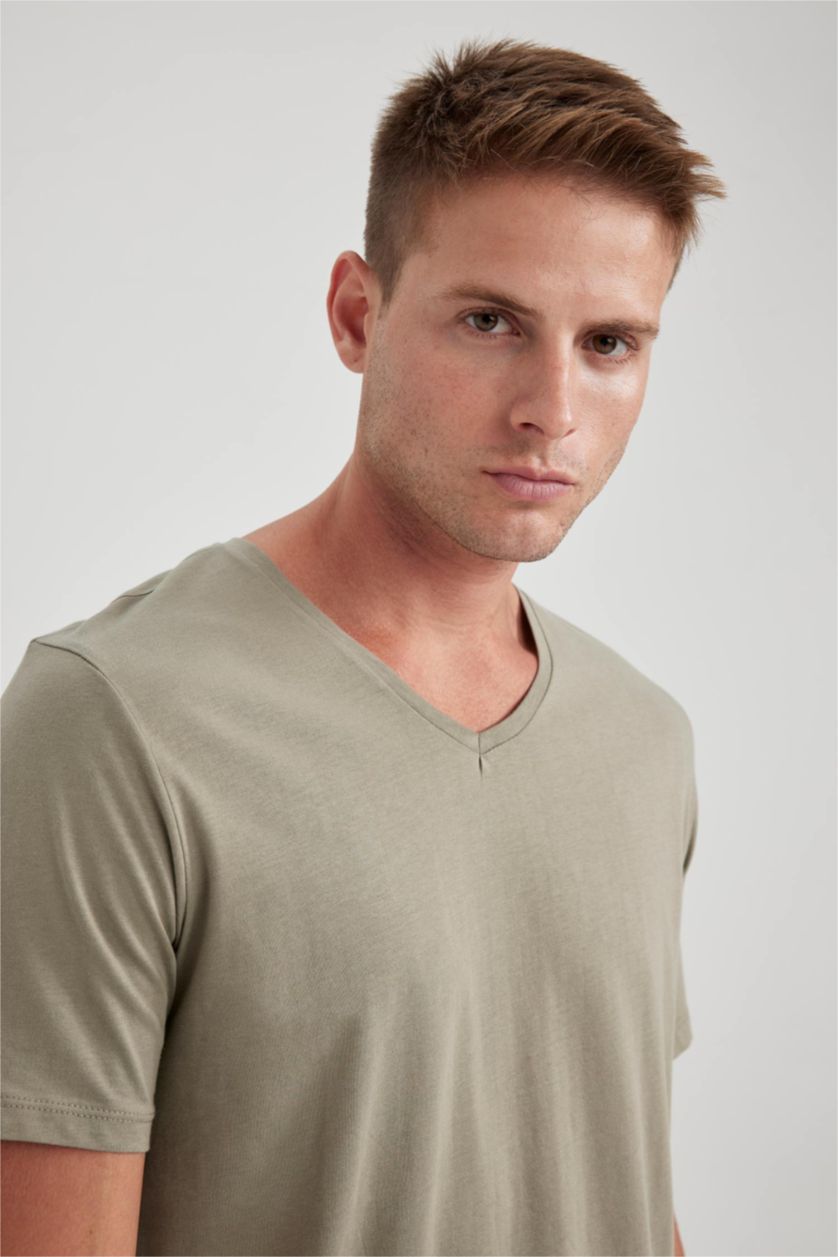 رجال كاكي غامق تي شيرت قطن سليم فيت بياخة V