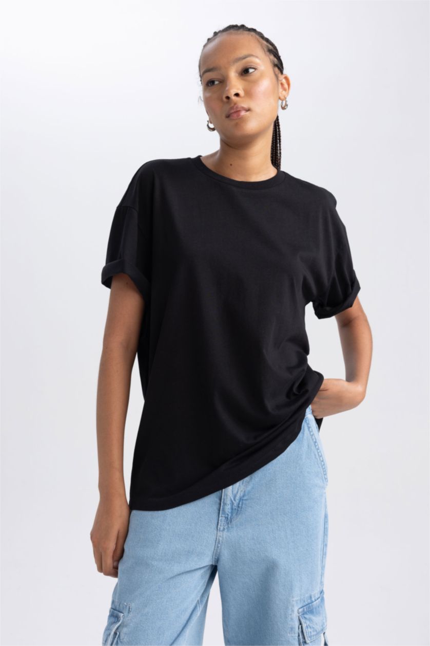 Woman Black Oversize Fit Crew Neck Short Sleeve T-Shirt