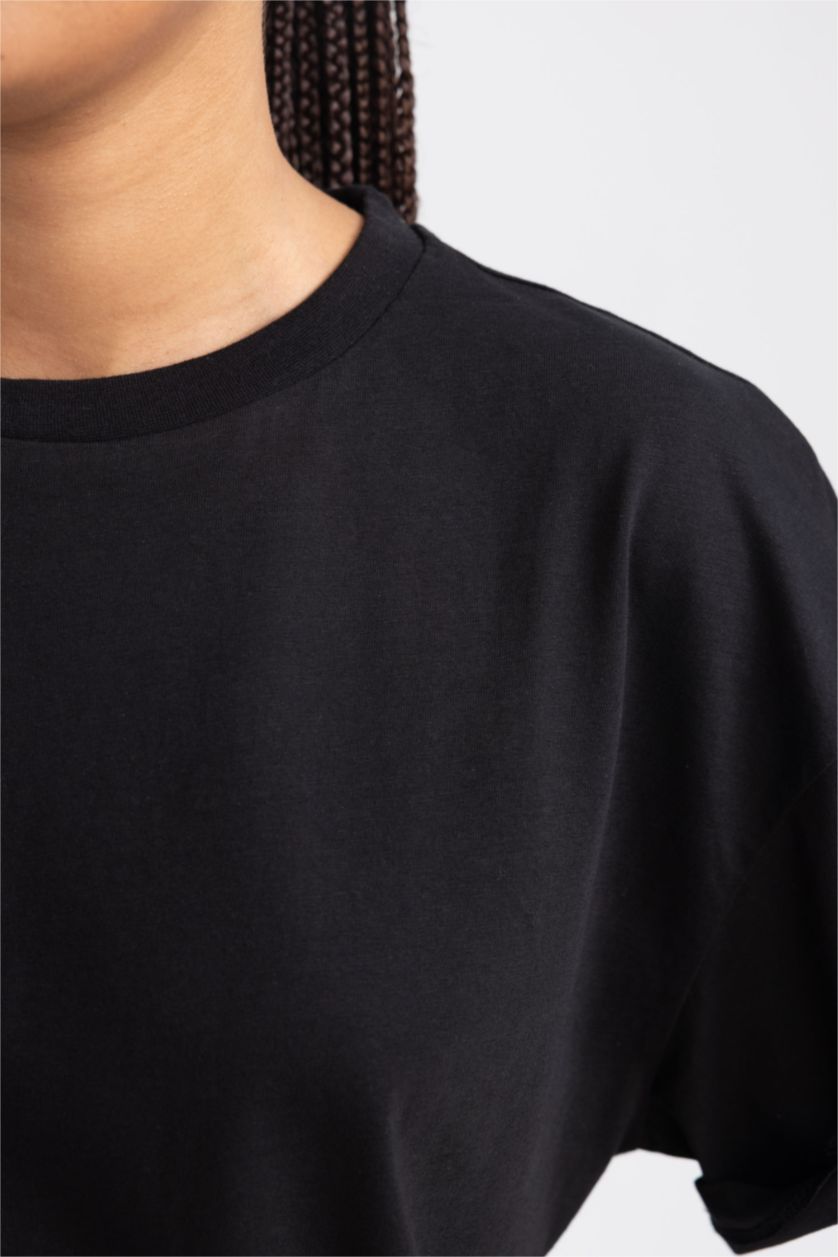 Woman Black Oversize Fit Crew Neck Short Sleeve T-Shirt