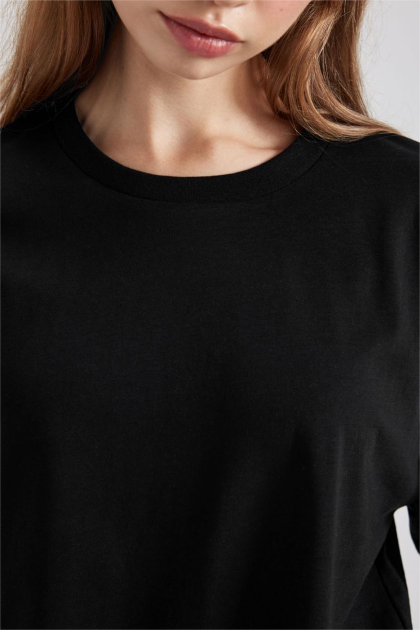Woman Black Oversize Fit Short Sleeve T-Shirt