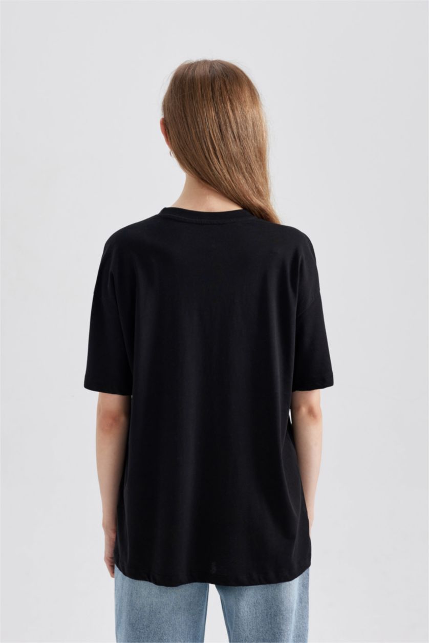 Woman Black Oversize Fit Short Sleeve T-Shirt
