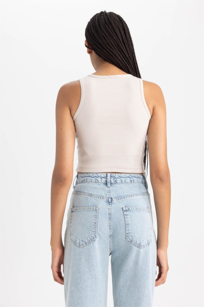 Kadın Bej Fıtted Halter Yaka Atlet