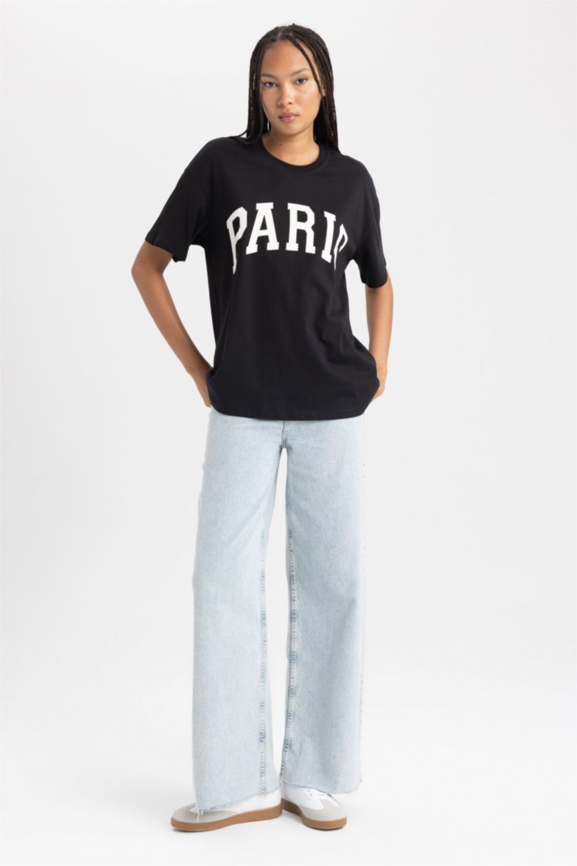 Kadın Siyah Oversıze Bisiklet Yaka Kısa Kollu Tişört