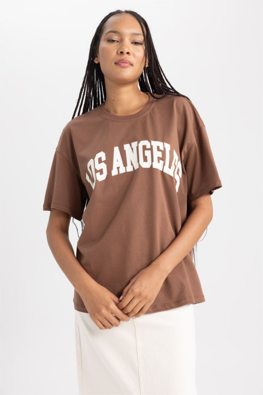 Kadın Kahve Oversıze Bisiklet Yaka Kısa Kollu Tişört