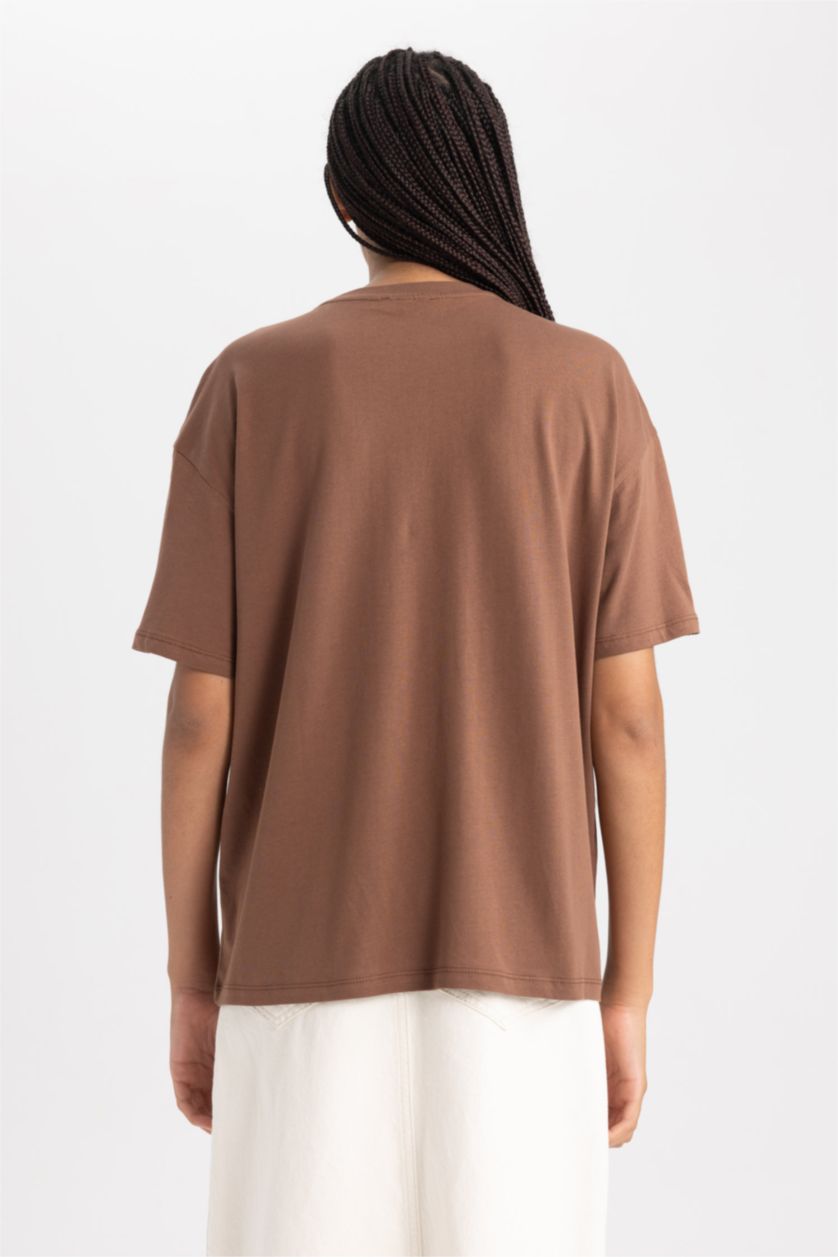 Kadın Kahve Oversıze Bisiklet Yaka Kısa Kollu Tişört