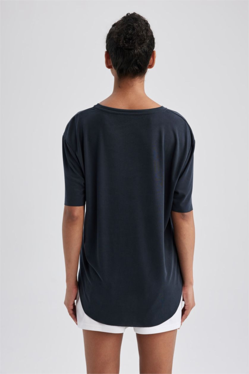 Kadın Siyah Oversıze Modal Kısa Kollu Tişört