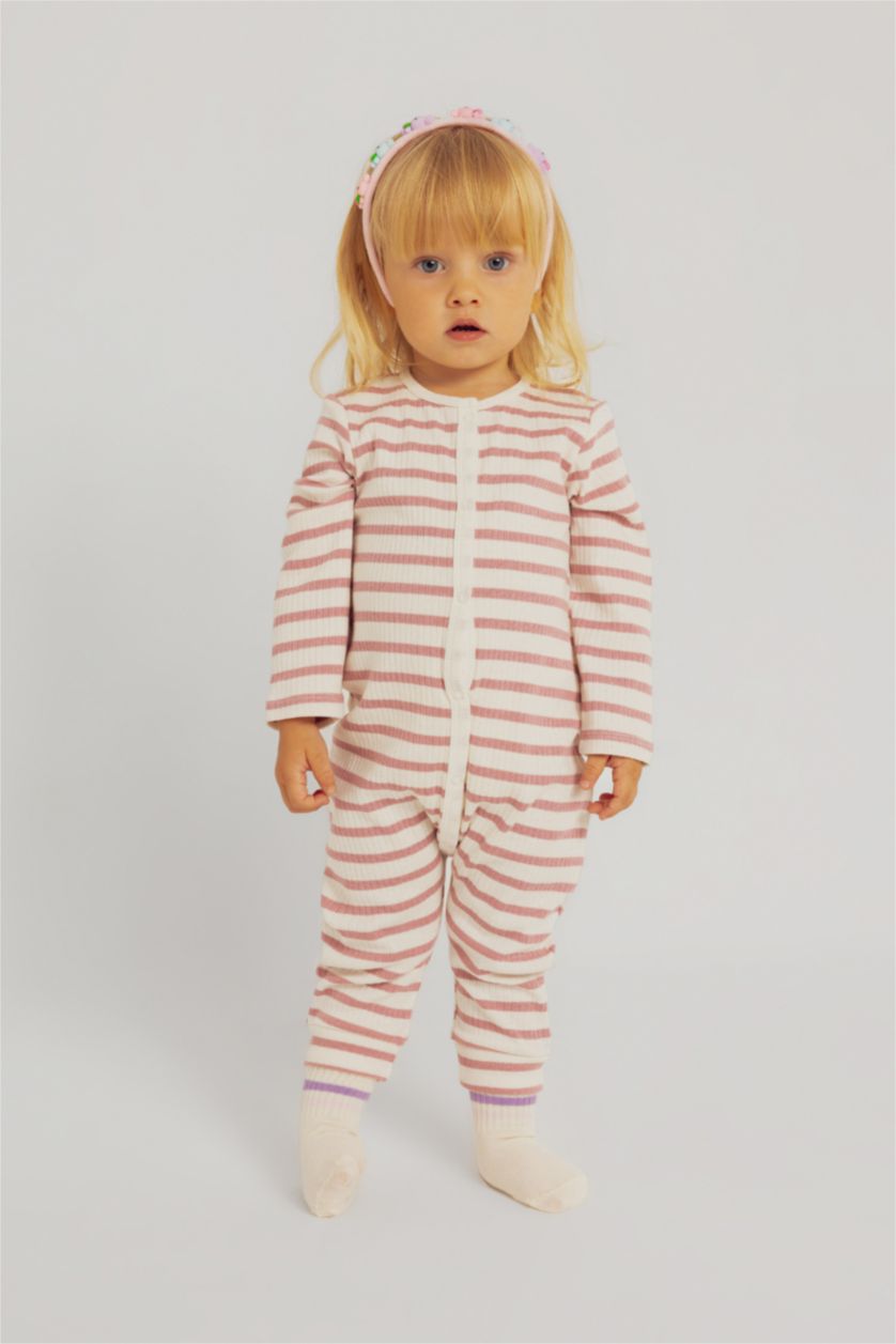 طفلة صغيرة زهري جمبسوت مخطط مضلع بأزرار كبس