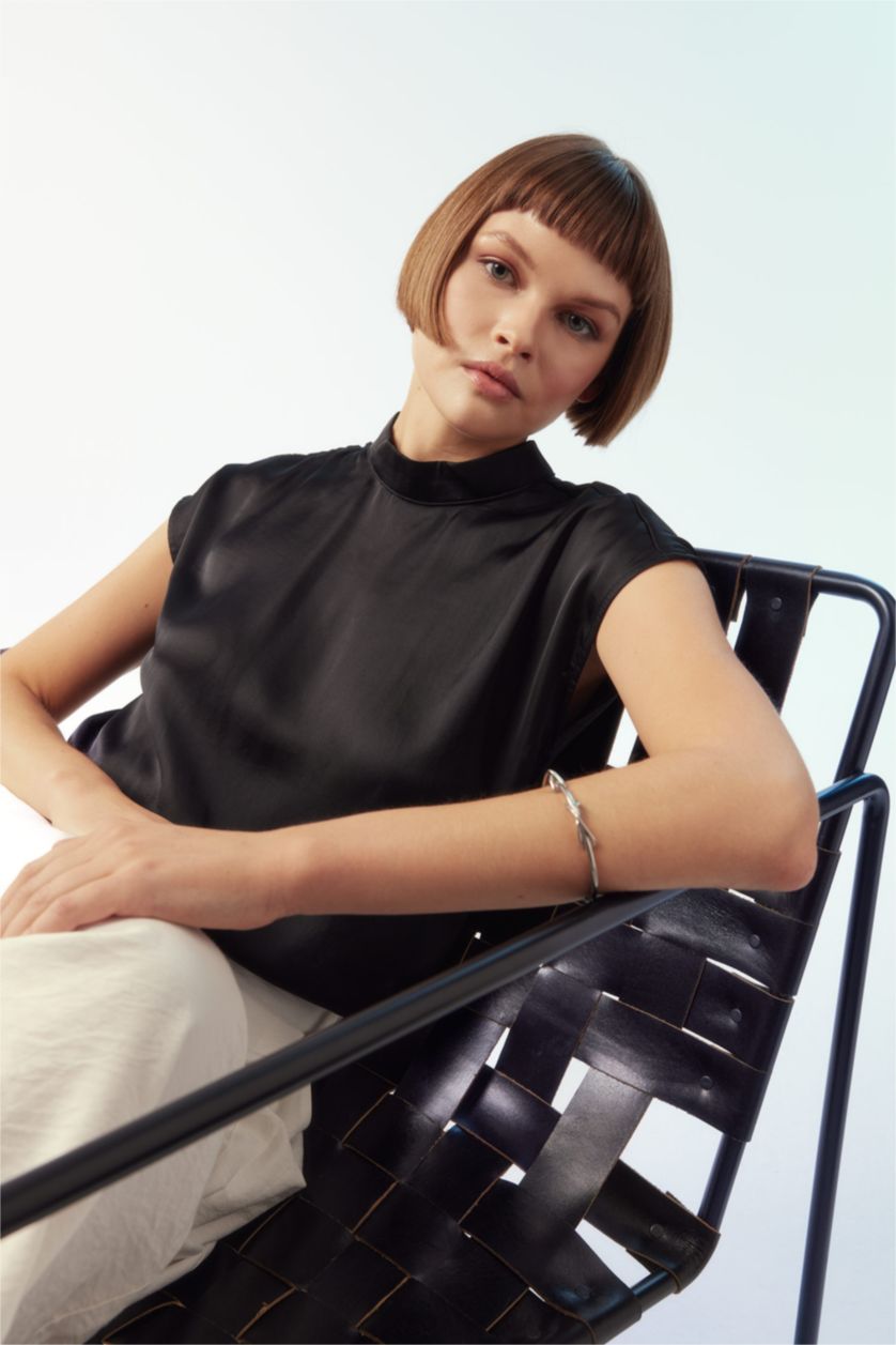 FEMME Noir Chemisier Coupe Régulière Demi-Col De Tortue Satinette Sans Manches