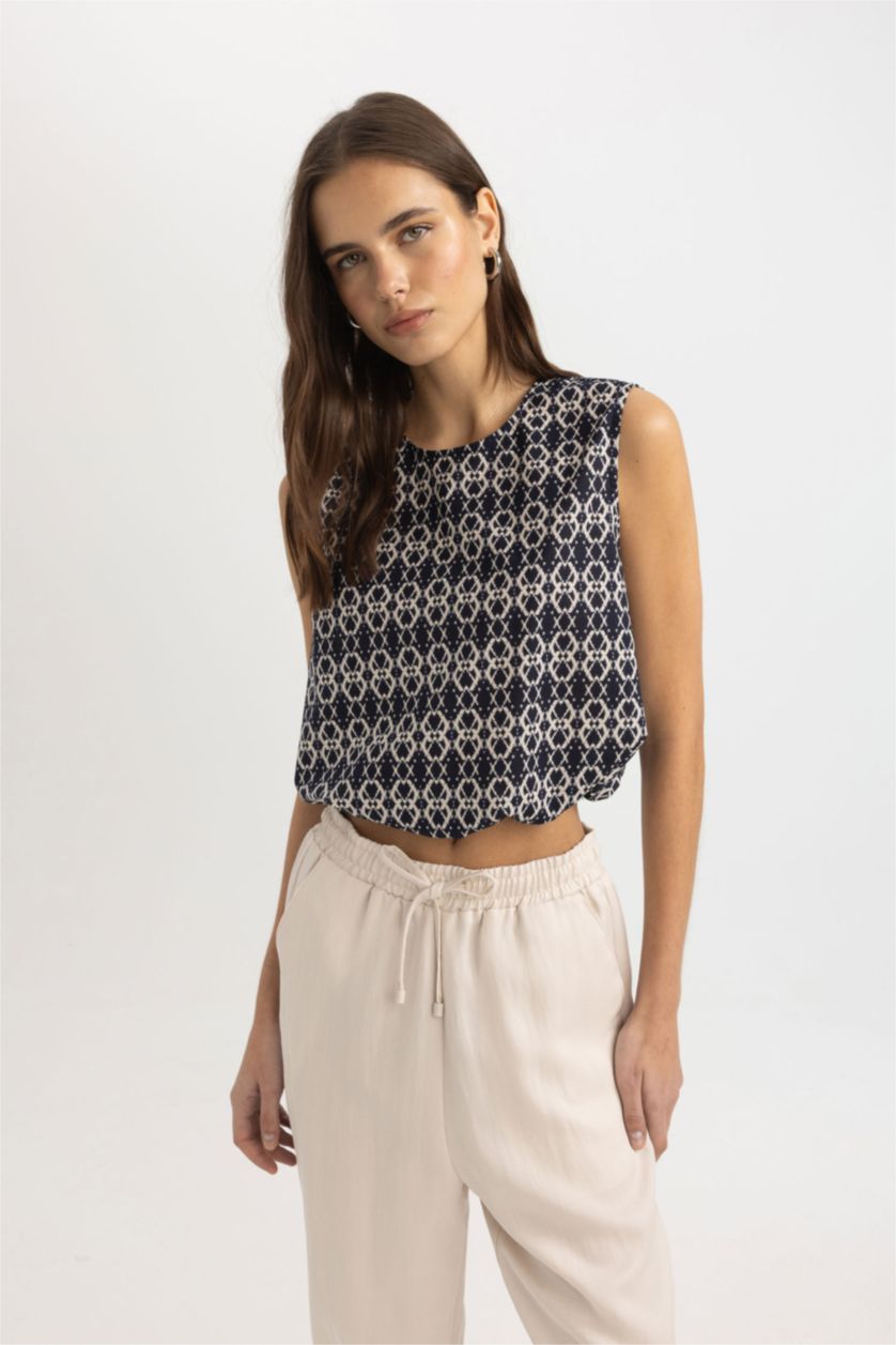 نساء كحلي بلوزة كروب بدون كم بياقة مدورة