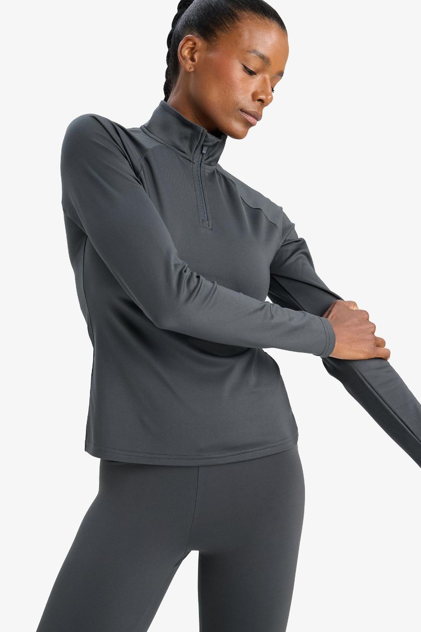 نساء أنثرا تيشيرت رياضي ردن طويل ببطانة ناعمة بياخة عالية بسحاب من DeFactoFit