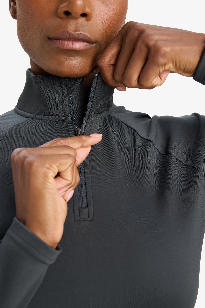 نساء أنثرا تيشيرت رياضي ردن طويل ببطانة ناعمة بياخة عالية بسحاب من DeFactoFit