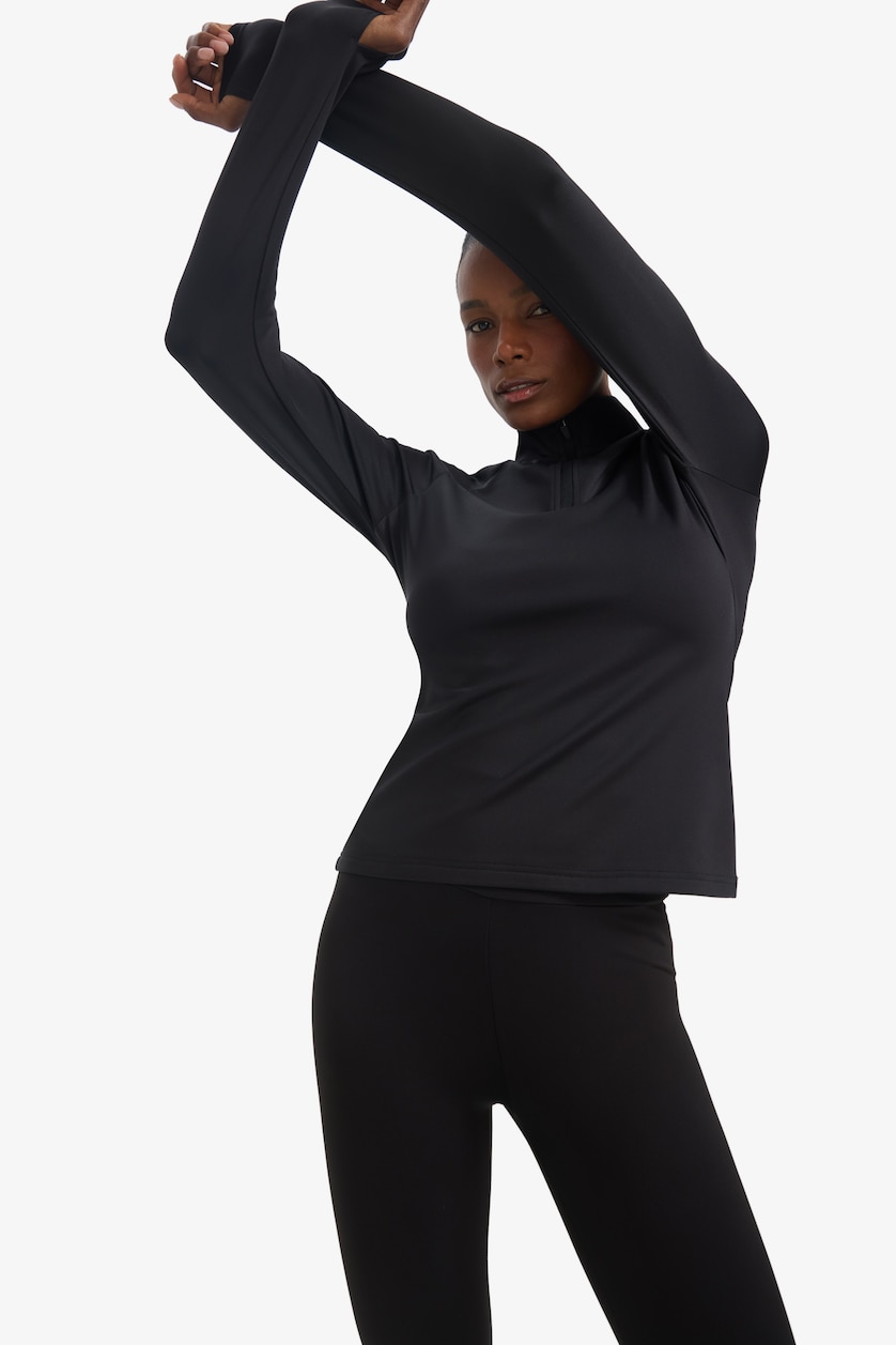 Kadın Siyah Warmtech Standart Fit Dik Yaka Fermuarlı İçi Yumuşak Tüylü Sporcu Uzun Kollu Tişört