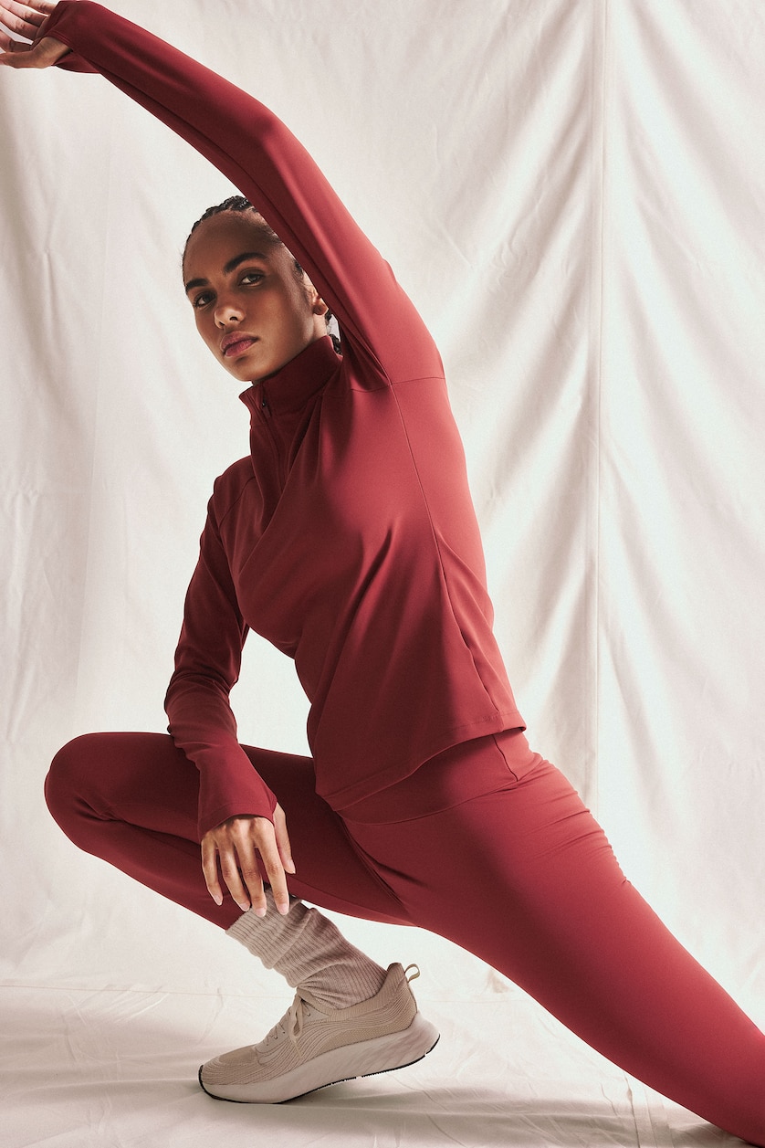 نساء خمري Standard Fit Long Sleeve T-Shirt