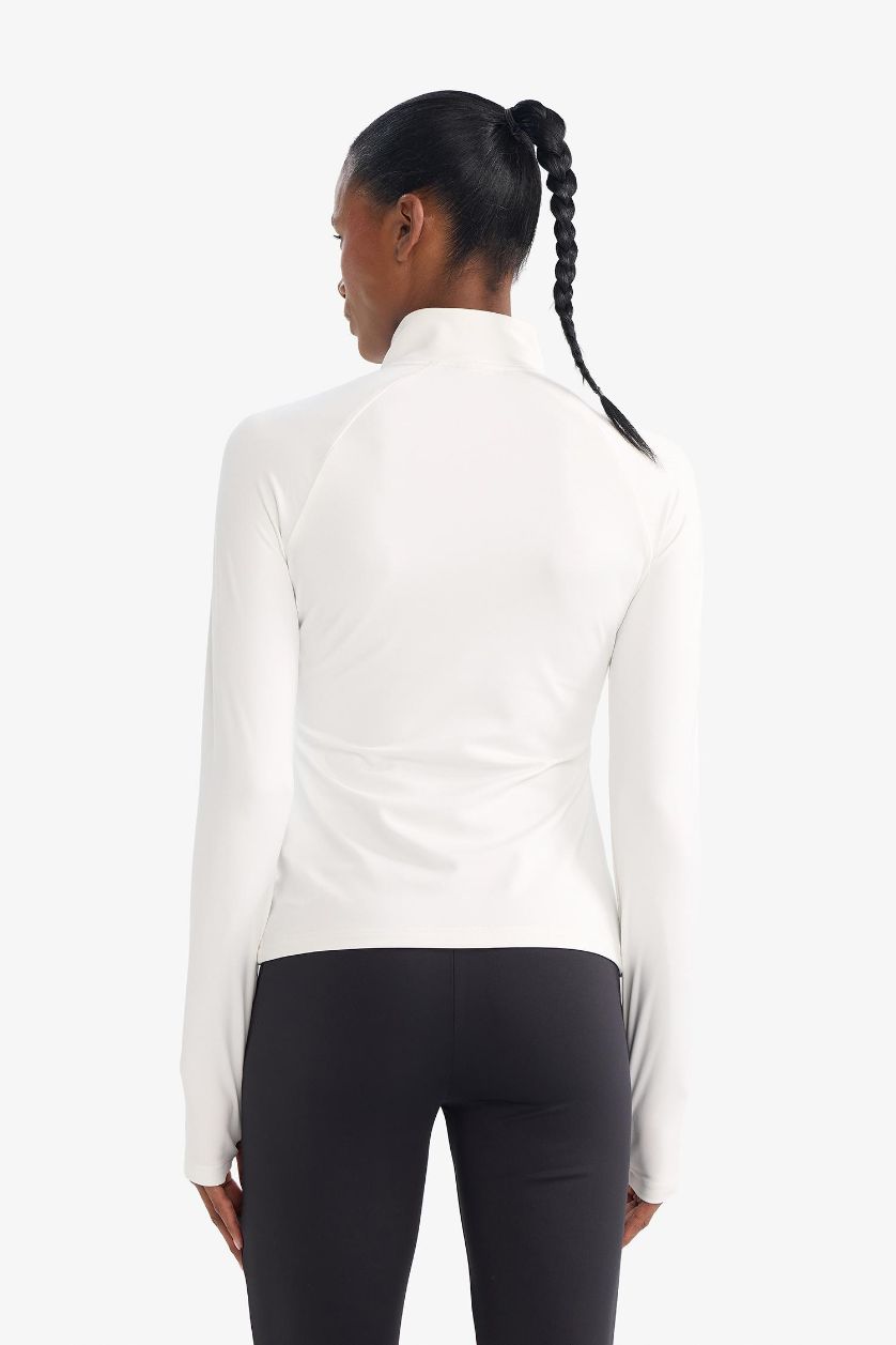 Kadın Ekru Standart Fit Dik Yaka Sporcu Tişört