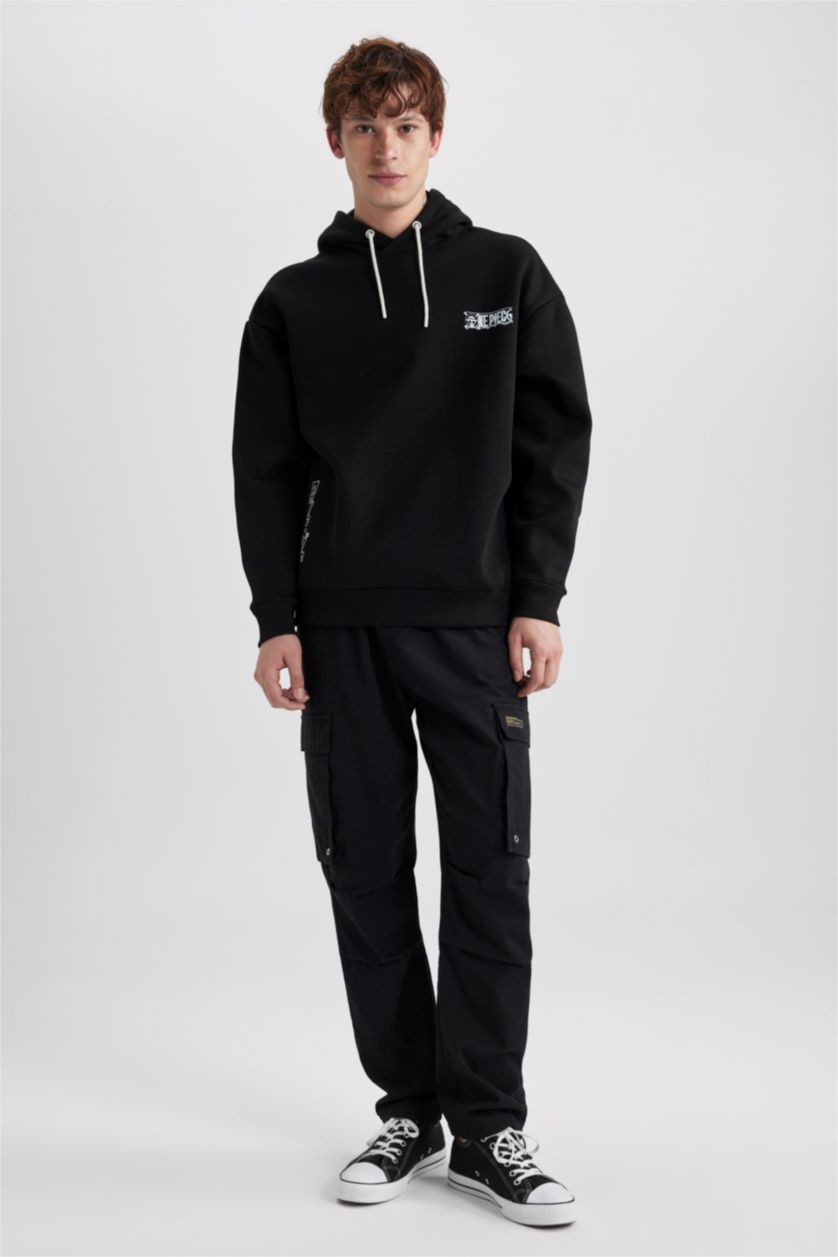 رجال أسود سويت شيرت مطبوع اوفر سايز بغطاء للرأس من ون بيس    