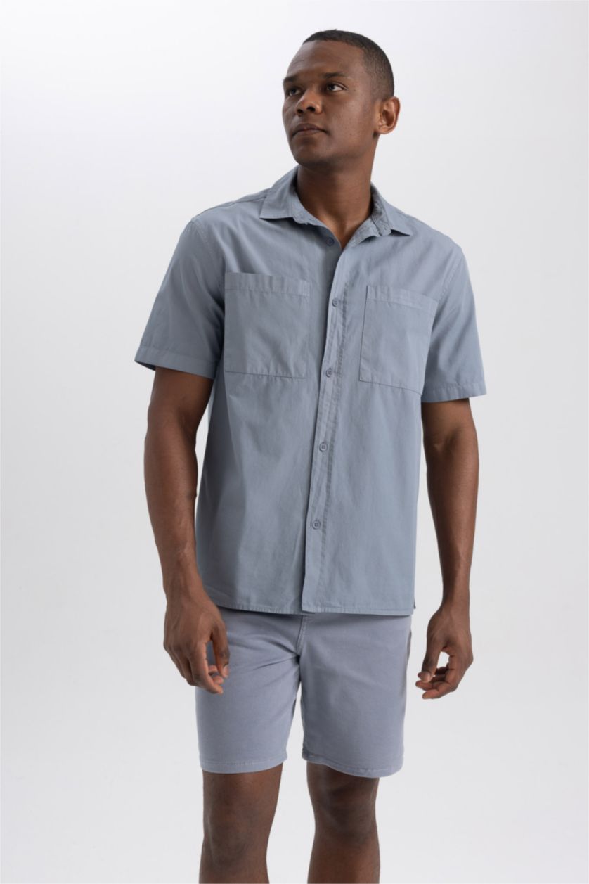 Erkek Açık Gri Relax Fit Pamuklu Cepli Kısa Kollu Gömlek