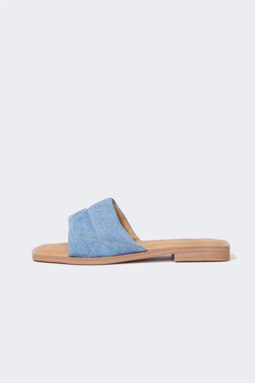 WOMAN NAVY Women Flat Sole Single Band Slippers