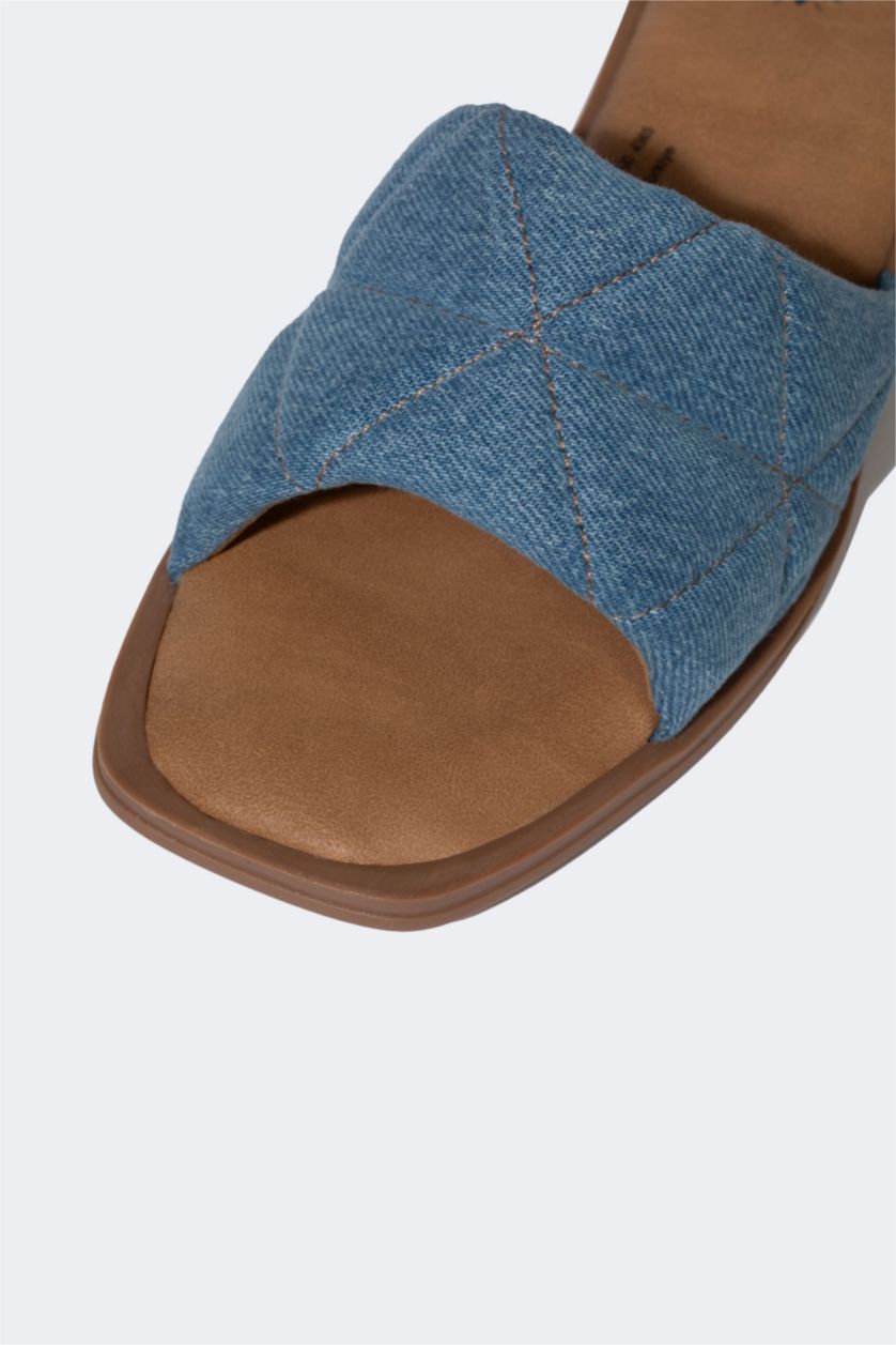 WOMAN NAVY Women Flat Sole Single Band Slippers