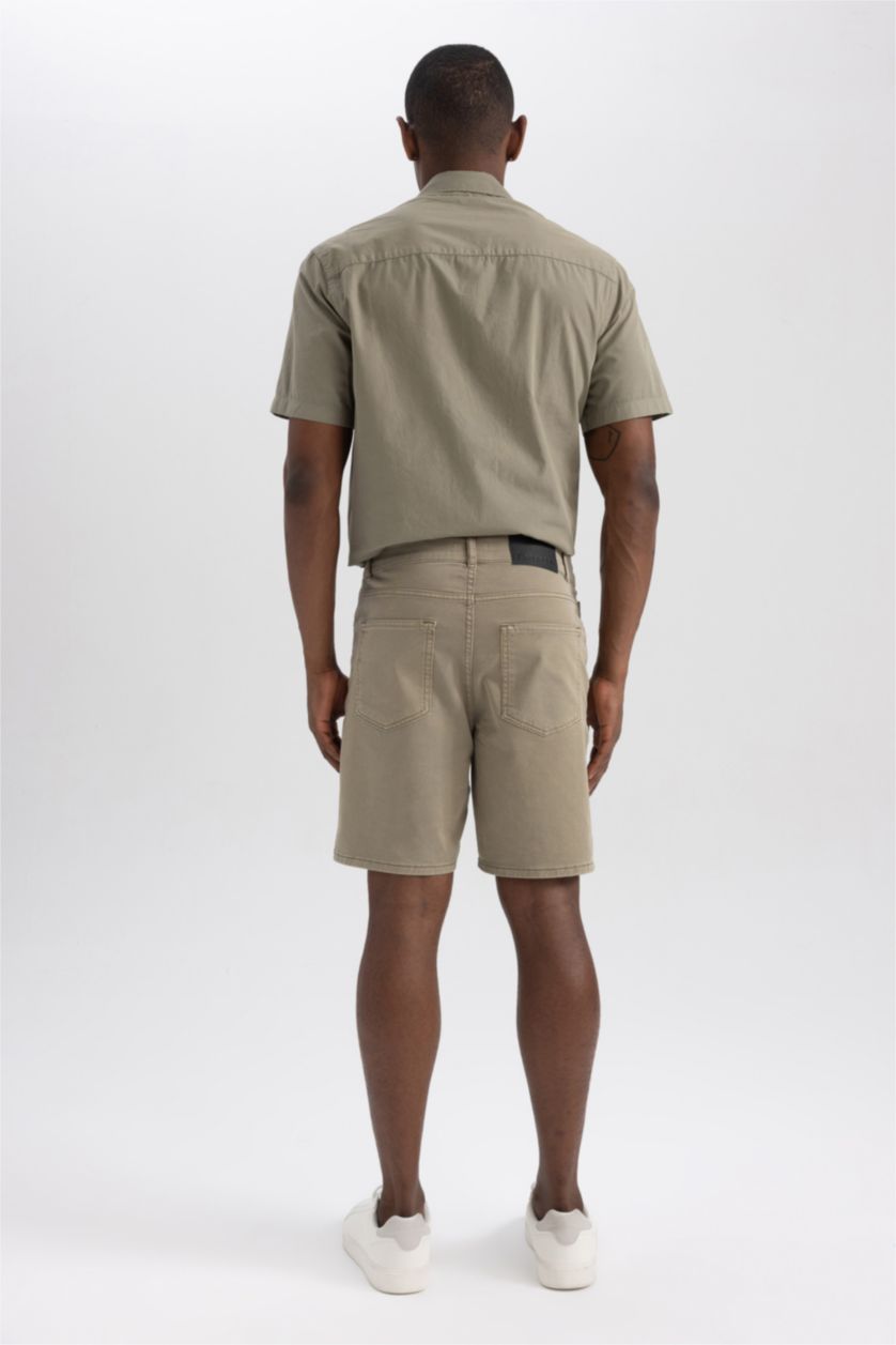 رجال كاكي برمودا قصة فضفاضة