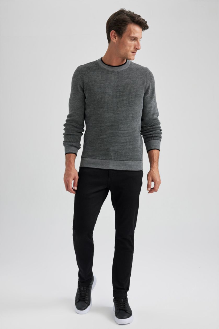 رجالي رمادي غامق بلوفر تريكو قصة عادية برقبة مستديرة