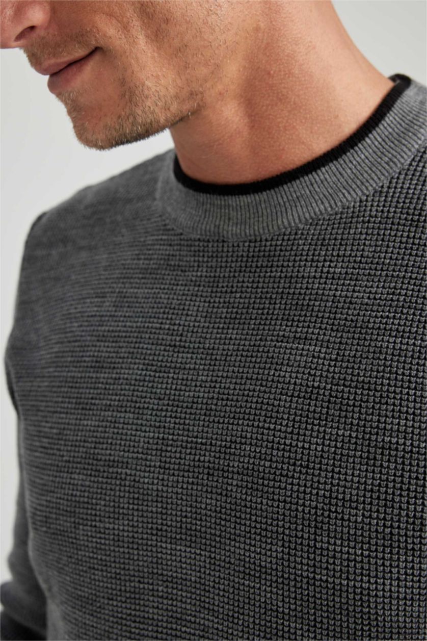 رجالي رمادي غامق بلوفر تريكو قصة عادية برقبة مستديرة