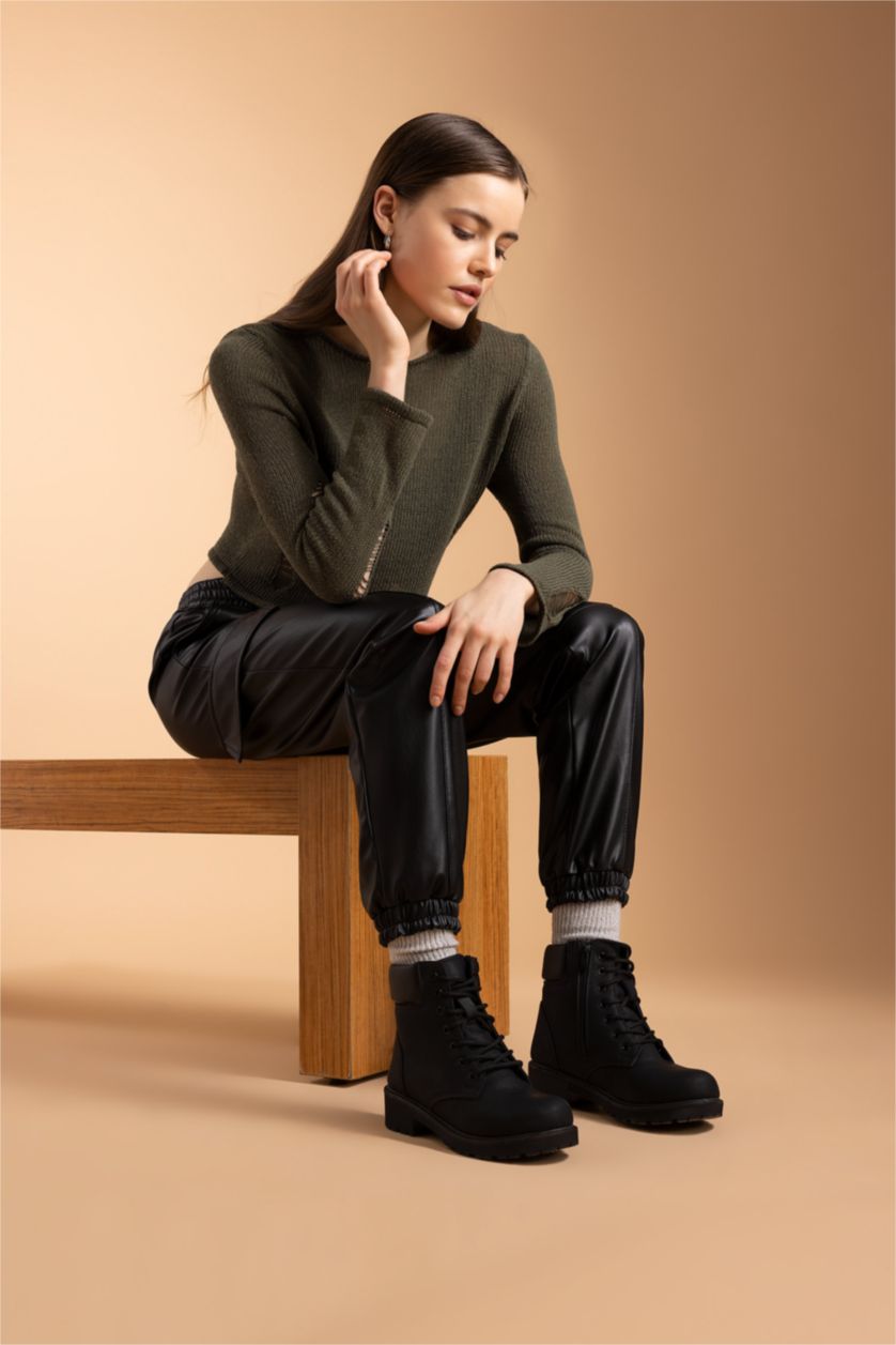 WOMAN Black Women Lace-Up and Zippered Thick Sole Winter Faux Leather Boots