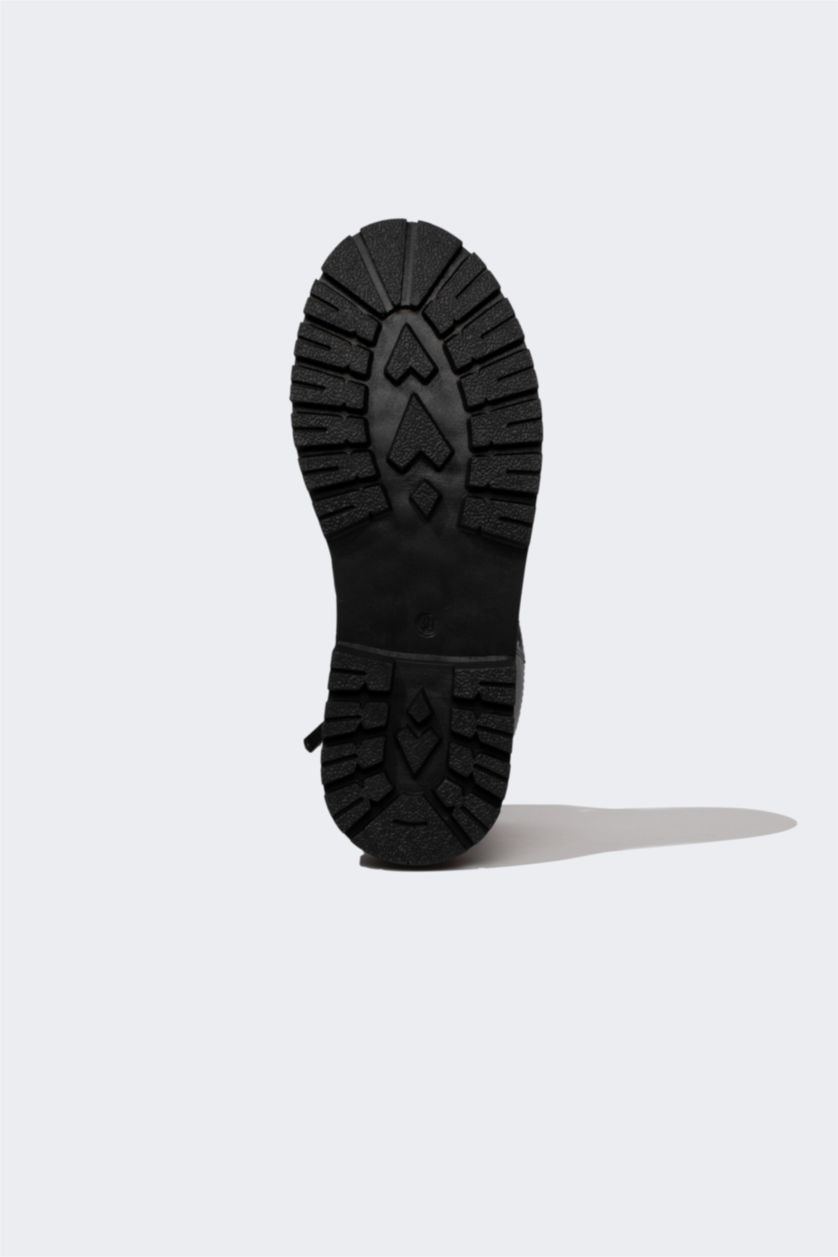 حريمي أسود بوت حريمي بكعب سميك برباط وسوسته