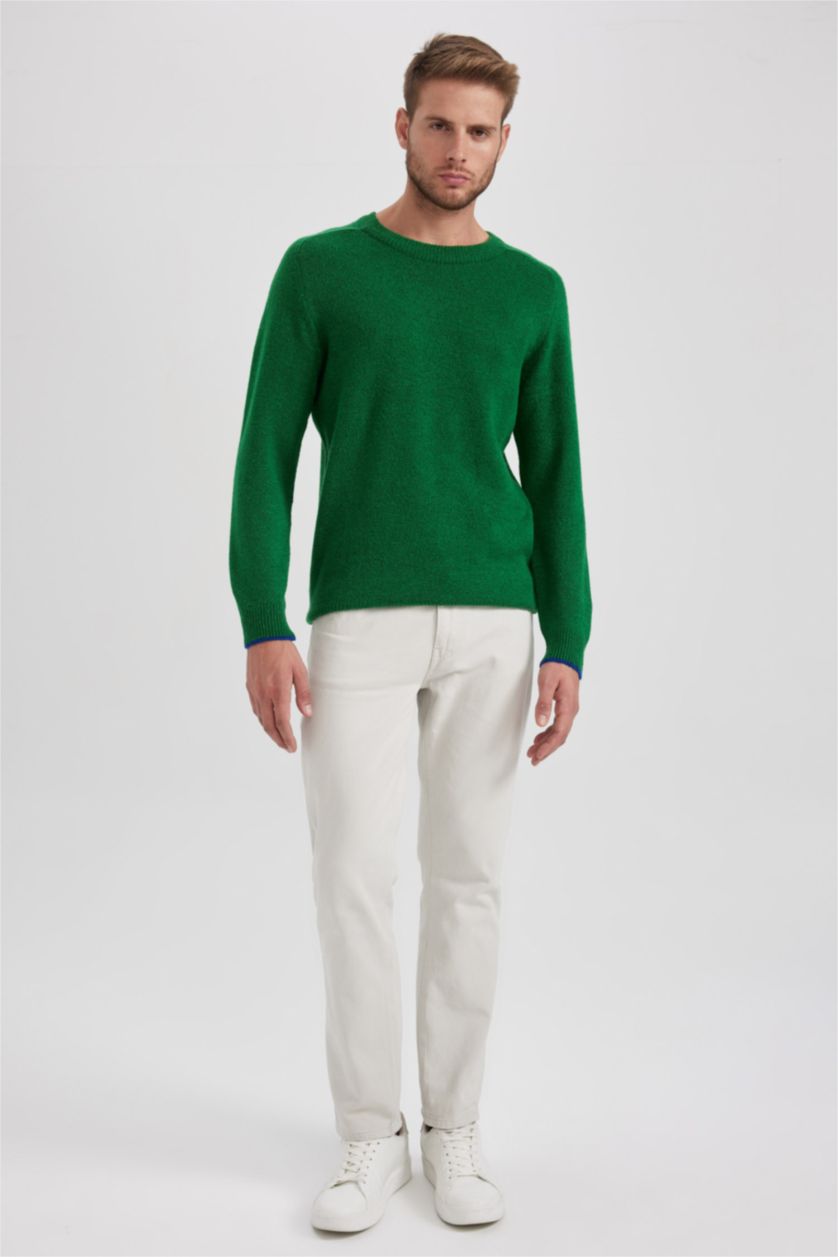MAN Green Standard Fit Crew Neck Basic Knitted Pullover