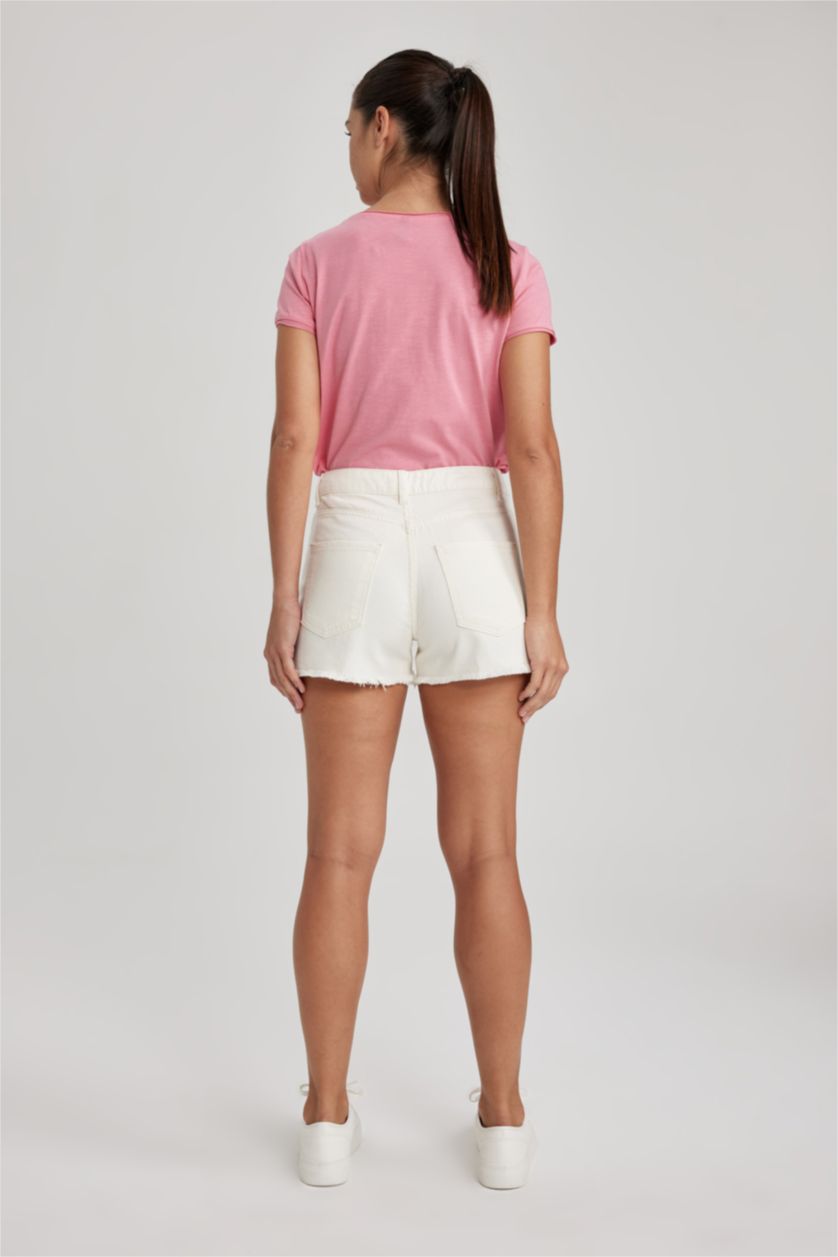 Kadın Beyaz Yüksek Bel Kesik Uç Paça Beyaz Jean %100 Pamuk Şort