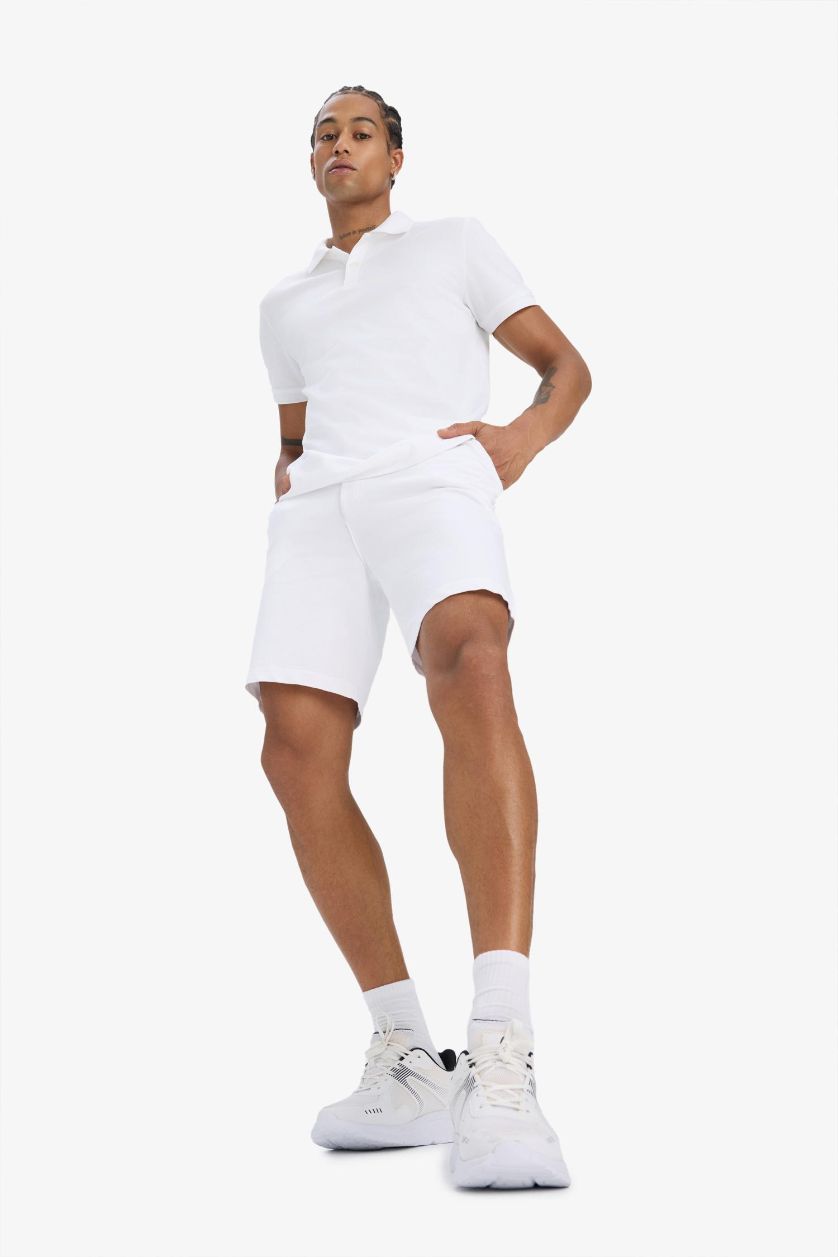 Erkek Beyaz Standart Fit Sporcu Kısa Paça Şort