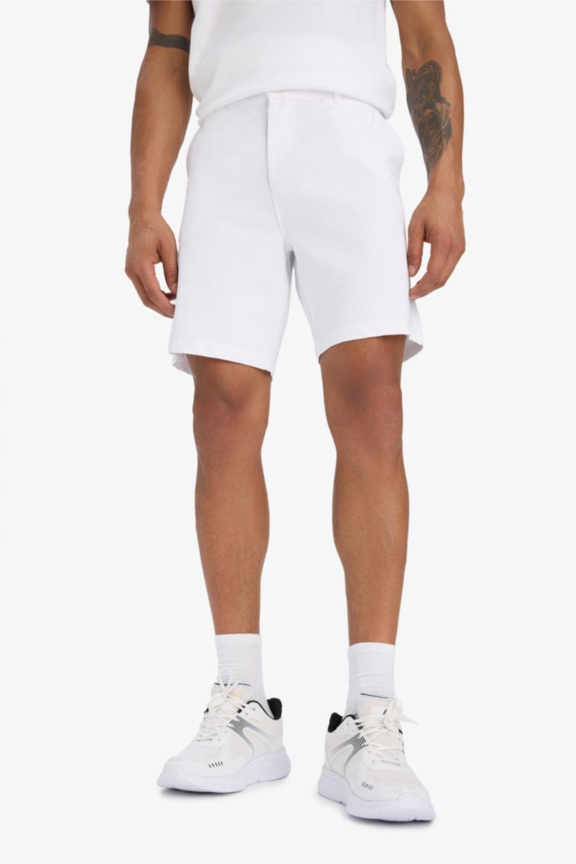Erkek Beyaz Standart Fit Sporcu Kısa Paça Şort