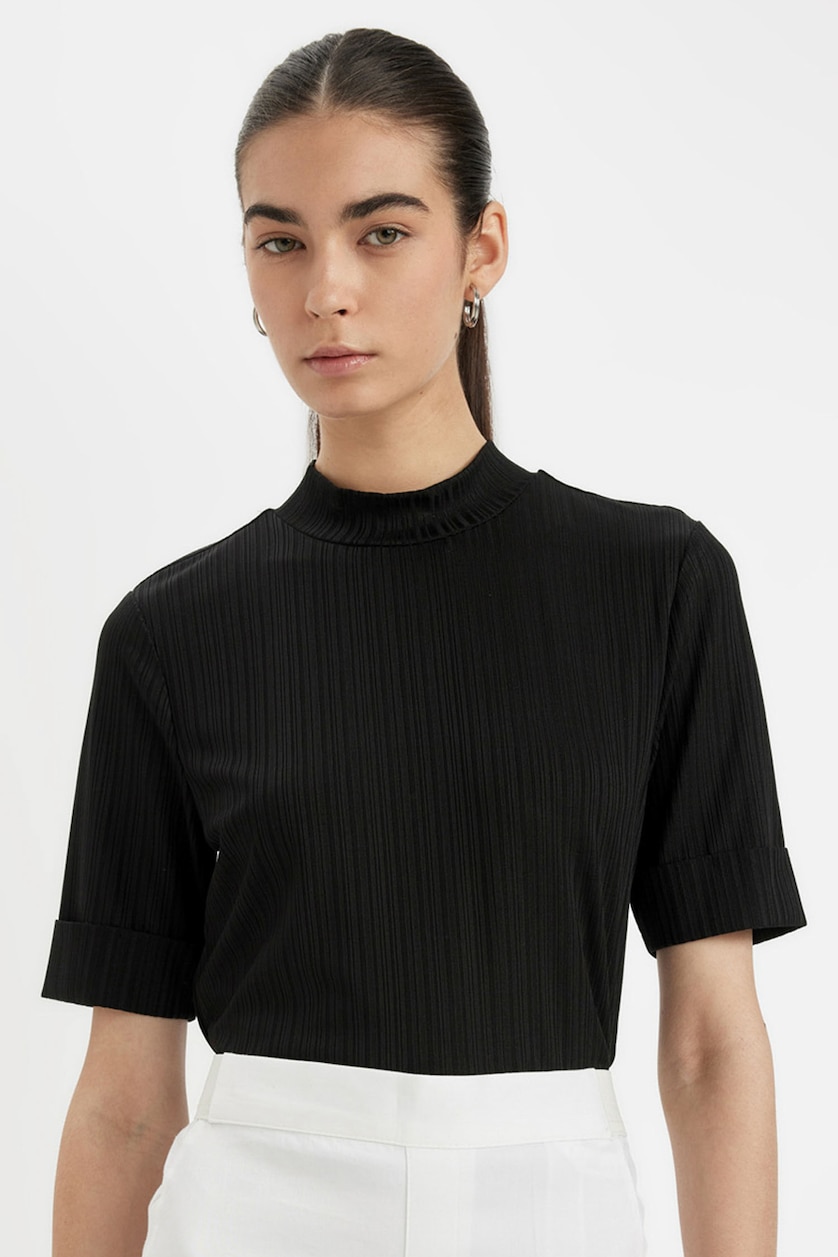 Women Black Regular Fit Camisole Short Sleeve T-Shirt
