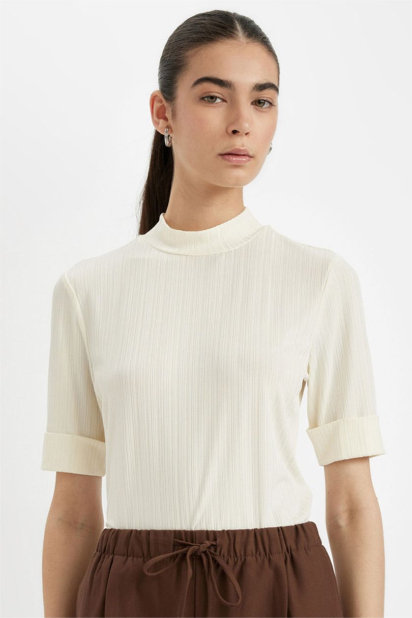 FEMME Écru T-shirt à manches courtes Coupe Régulière