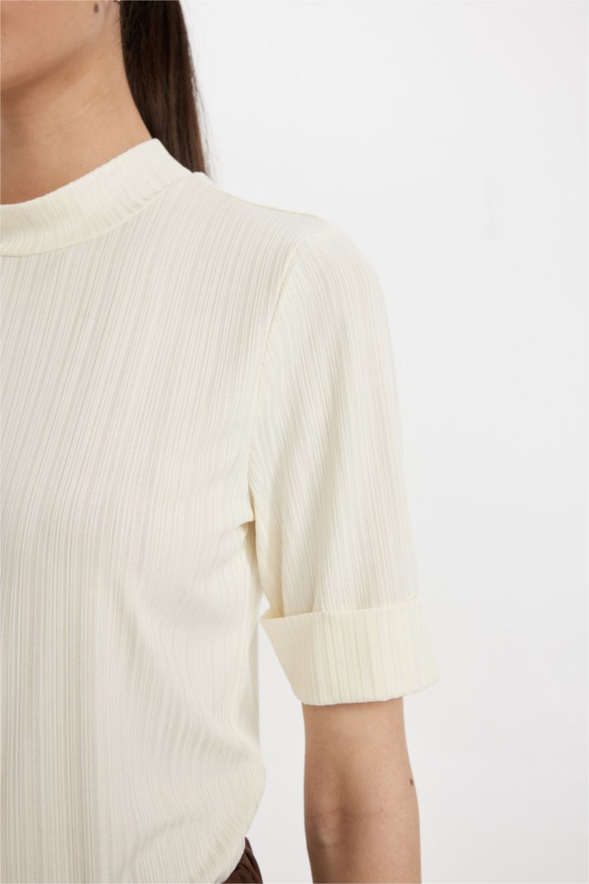 FEMME Écru T-shirt à manches courtes Coupe Régulière