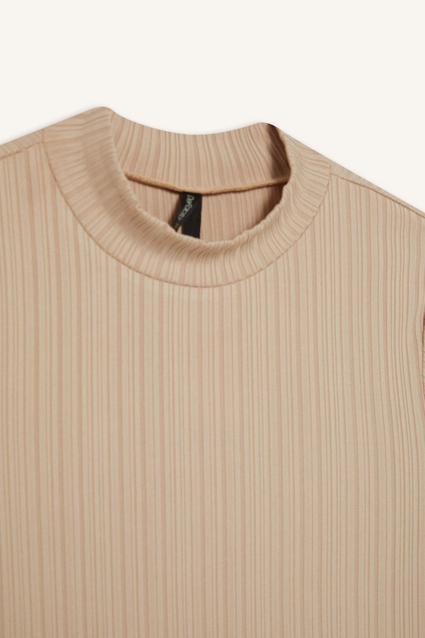 Woman Sand تيشيرت نص ردن قصة عادية بياقة مستديرة