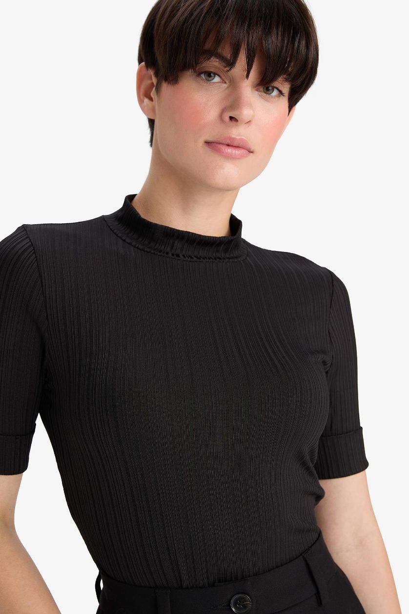 WOMAN Black Regular Fit Half Turtleneck Camisole Short Sleeve T-Shirt