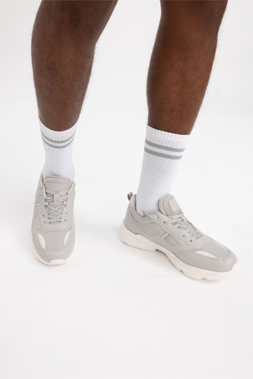 رجال رمادي سنيكرز رجالي جلد صناعي برباط